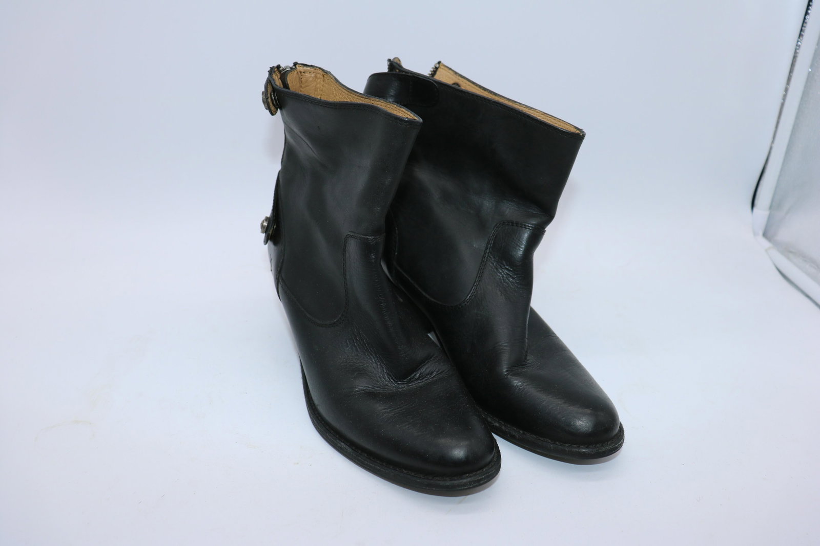 Frye Black Leather Boots: Size 6, made in Mexico, zipper in back with two snaps, 2" heels, very little wear.