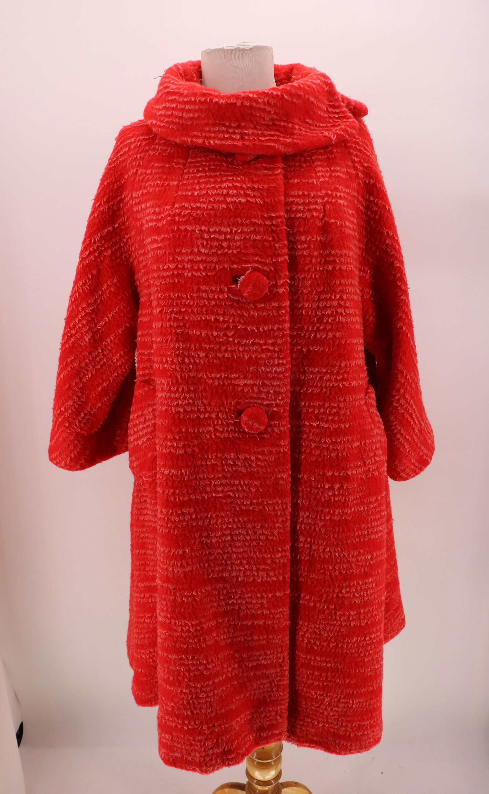 1960's Tisse a Paris for Lilli Ann Ladies Red Swing: large shawl collar, 3/4 wide sleeves, 3 button front, angled side pockets, great plush red wool fabric with a white stripe, red satin lining, approx. 48 bust, free waist, nice to excellent condition