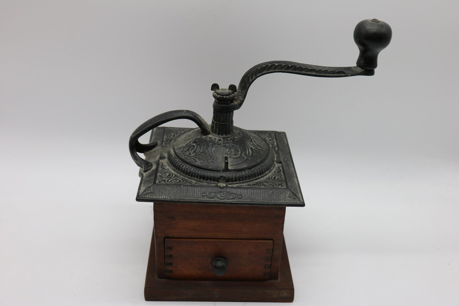 Antique Coffee Grinder, Cast Iron & Wood: dovetailed box with draw, cast iron top