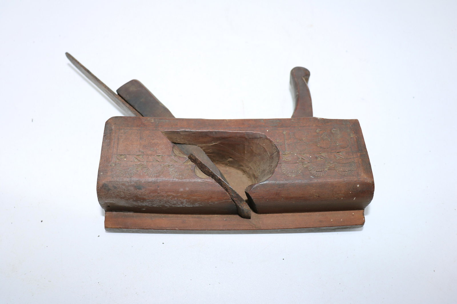 Antique Primitive Hand Carved Wood Plane, 1833: for rounding corners, approx. 6 1/2 inch block, all hand carved marked 1833 on one side and M M on the other