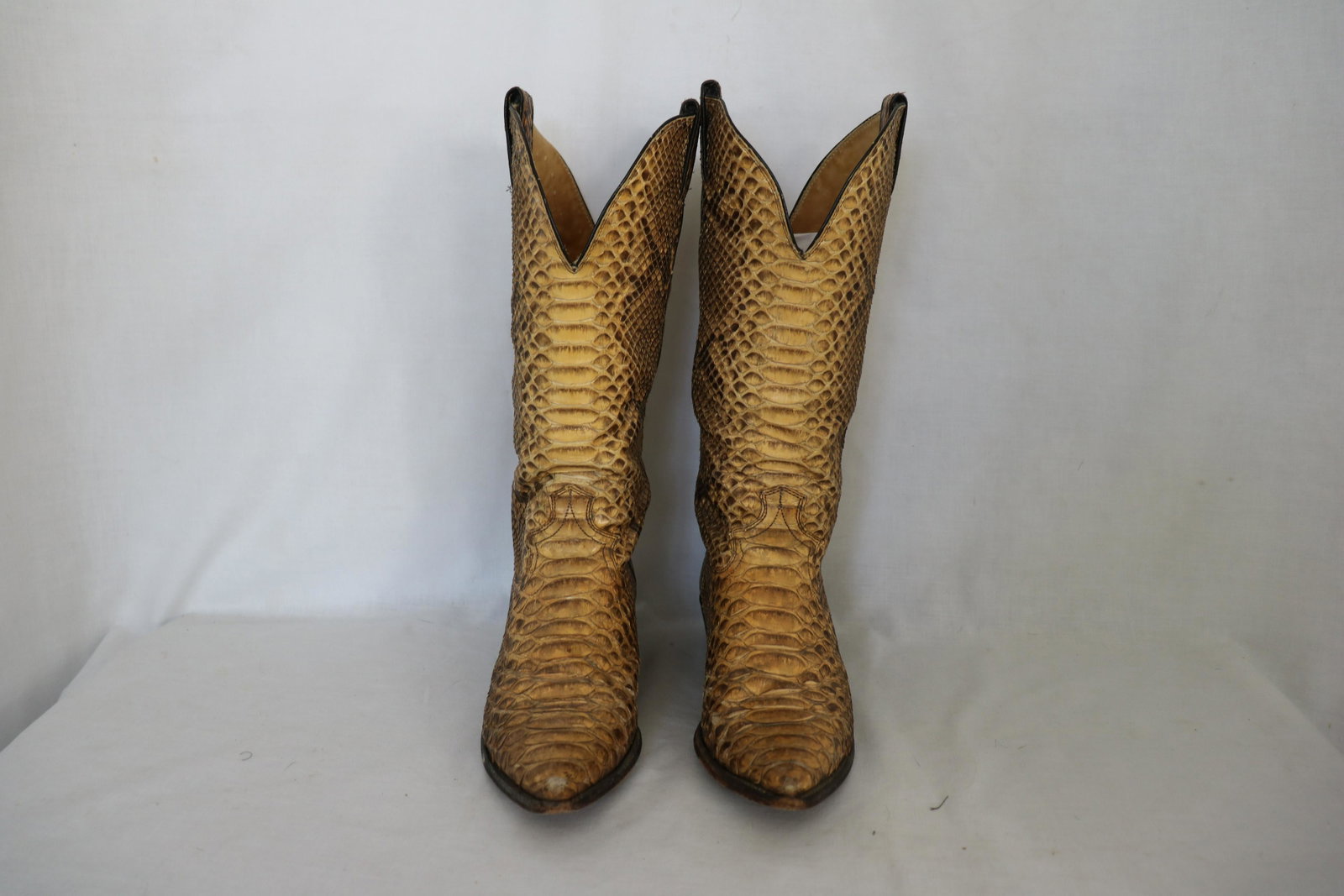 Men's Vintage Snake Skin Boots by Justin # K 0024: registered no. K0024, nicely worn, golden brown snakeskin men's size 7