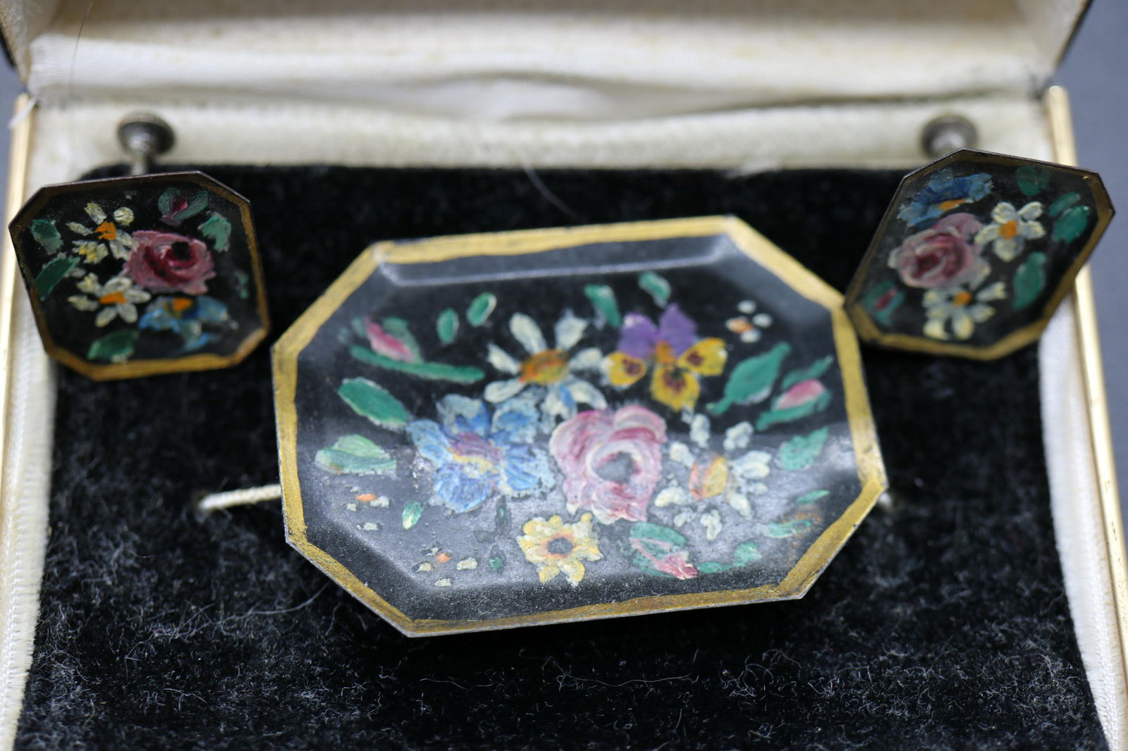 Vintage Hand Painted Tole Tray Brooch & Earring set (1 of 4)
