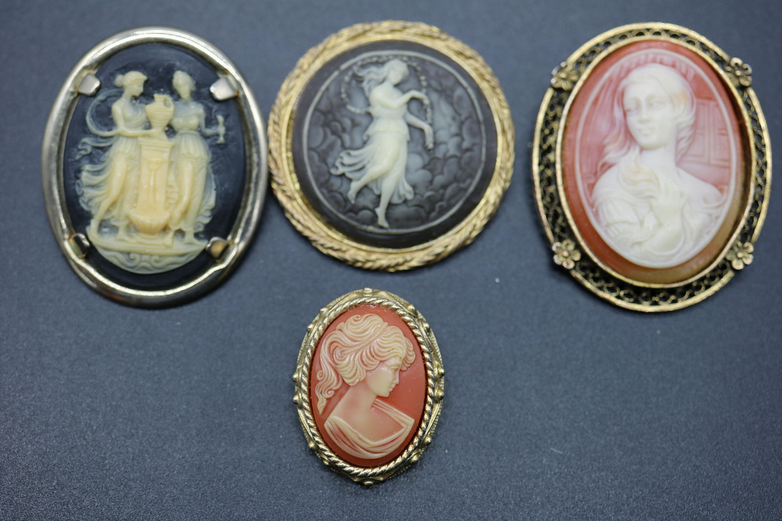 Lot of 4 Vintage Cameo's (1 of 9)