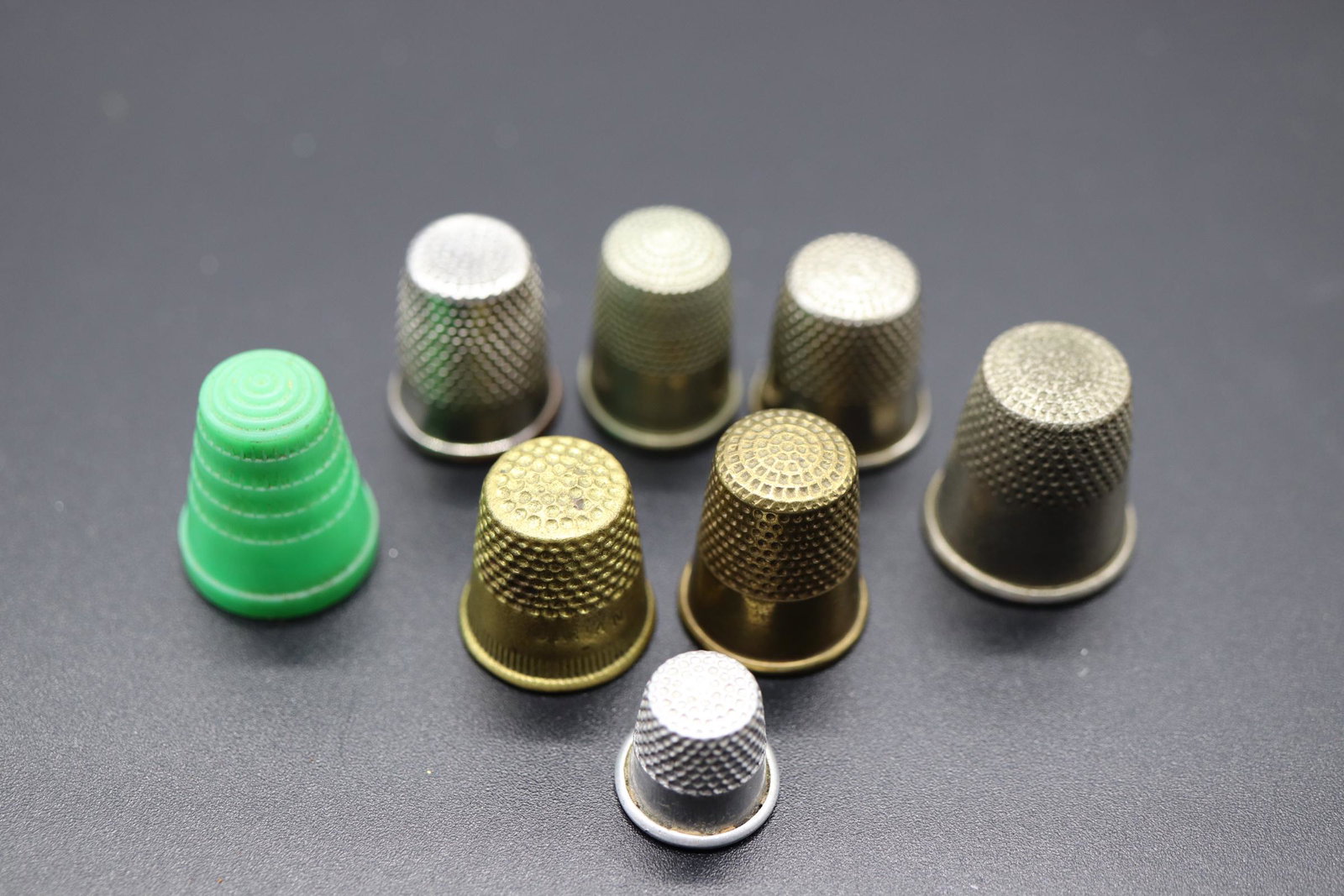 Lot of 8 Vintage Thimbals: various sizes