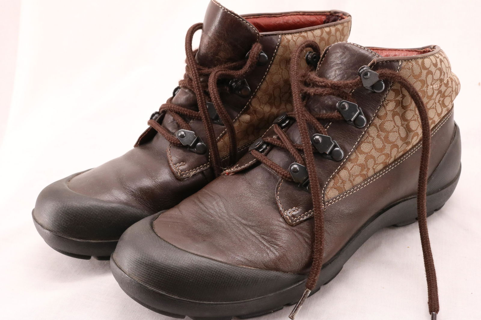 Vintage Woman's Coach Low Boots, "Dyannne": size 9 nice worn condition, leather with fabric signature design