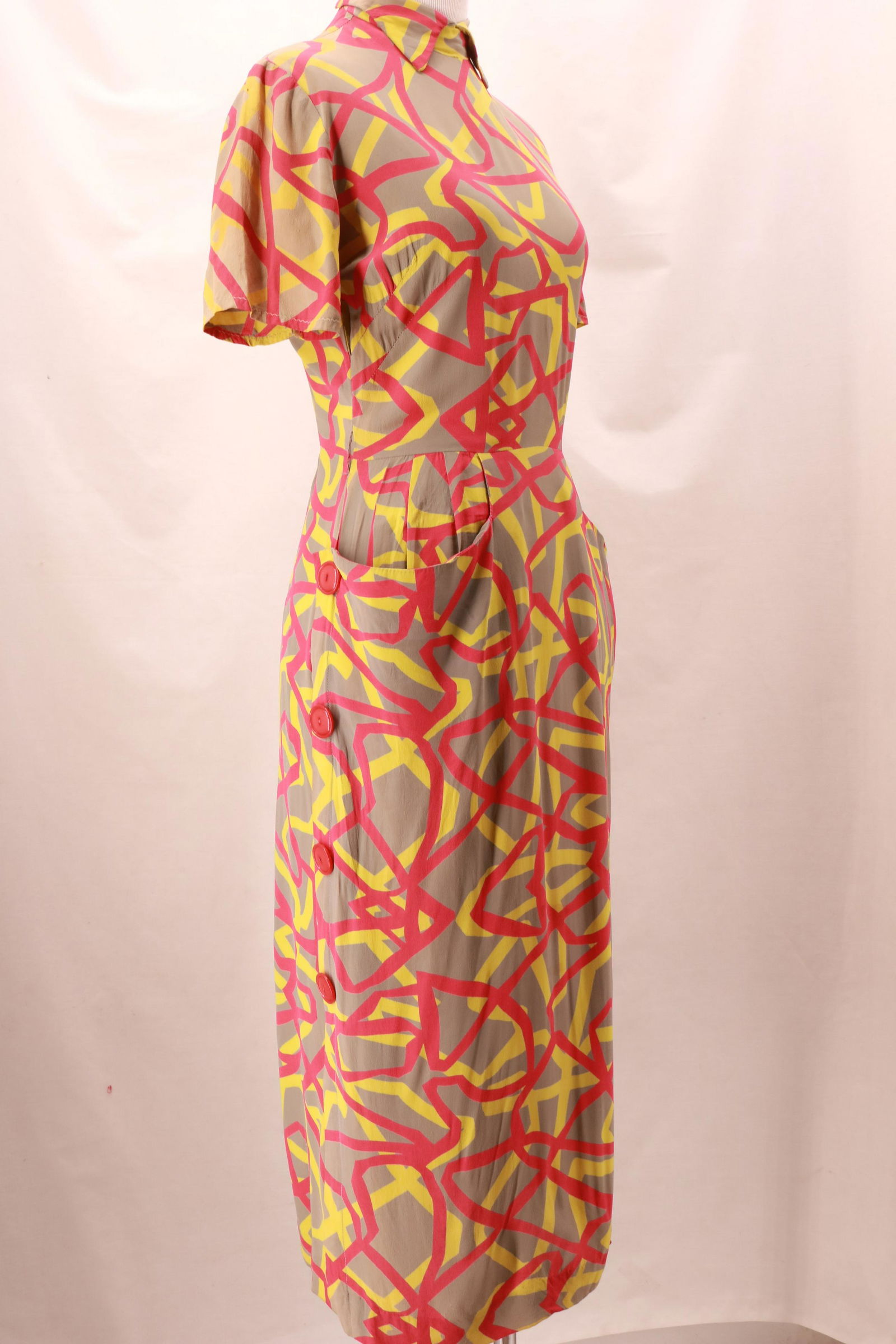 Vintage 1940's Rayon Modernist Patterned Dress (1 of 16)