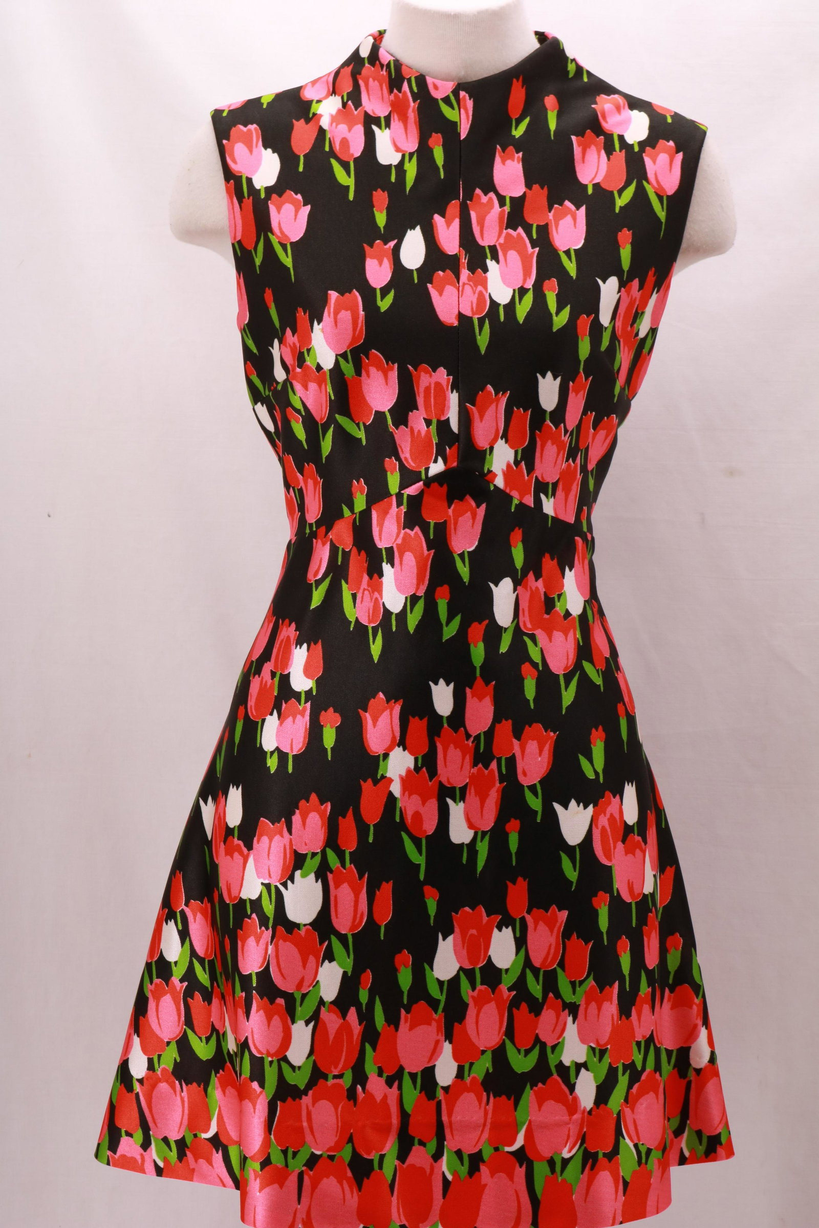 Vintage 1970's EMILIO BORGHESE Double Knit Polyester: Vintage 1970's EMILIO BORGHESE Double Knit Polyester Tulip Dress with 21" rear zip opening. Immaculate condition. Approximate measurements: Bust 36", Waist 28"