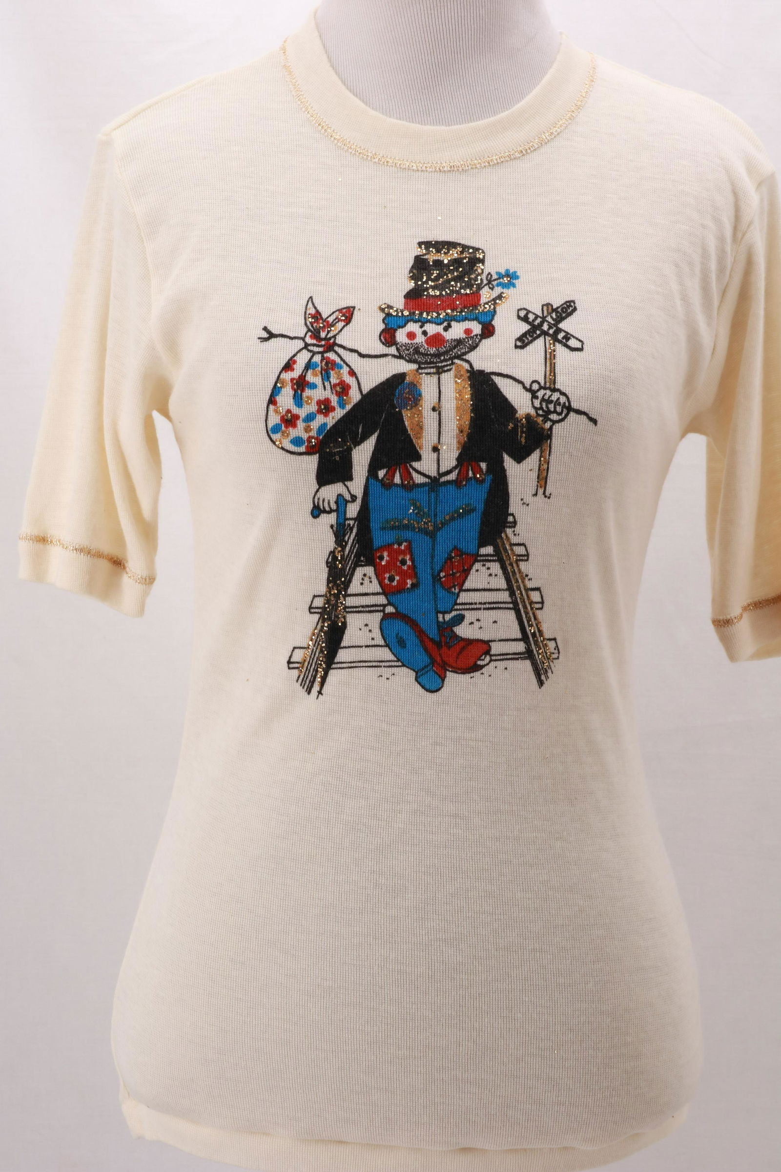 Vintage 1970's FARGO Tee Shirt with Glitter Hobo (1 of 7)