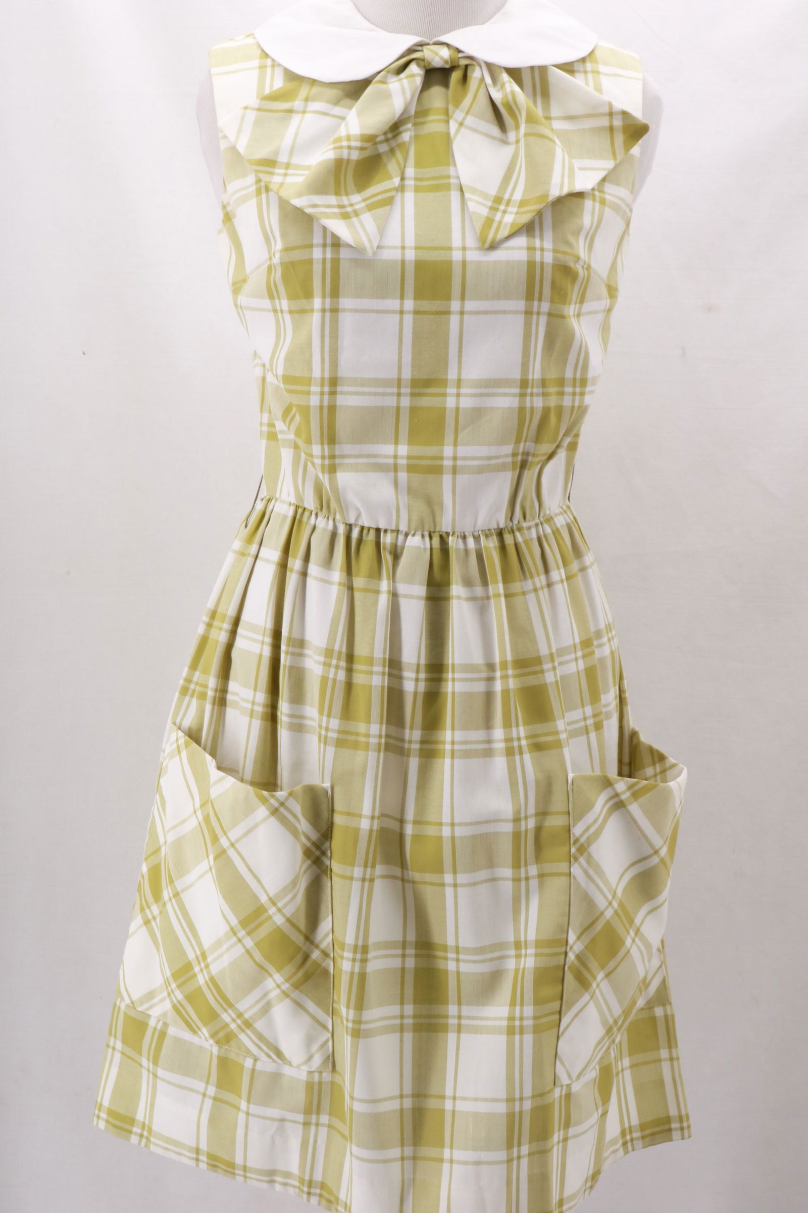 Vintage 1960's TAMMY ANDREWS Green/White Bow Front (1 of 9)