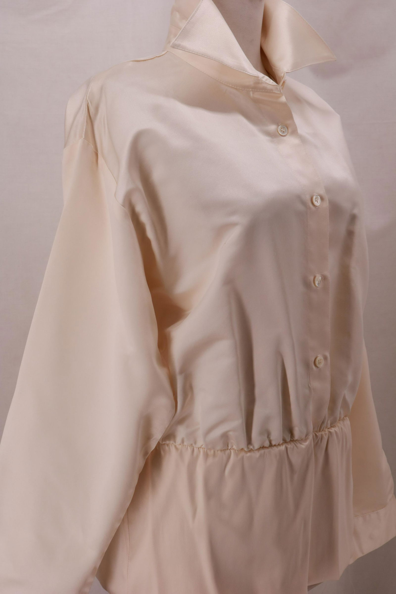 Vintage MICHAEL KORS Ivory Silk Blend Satin Blouse (1 of 6)