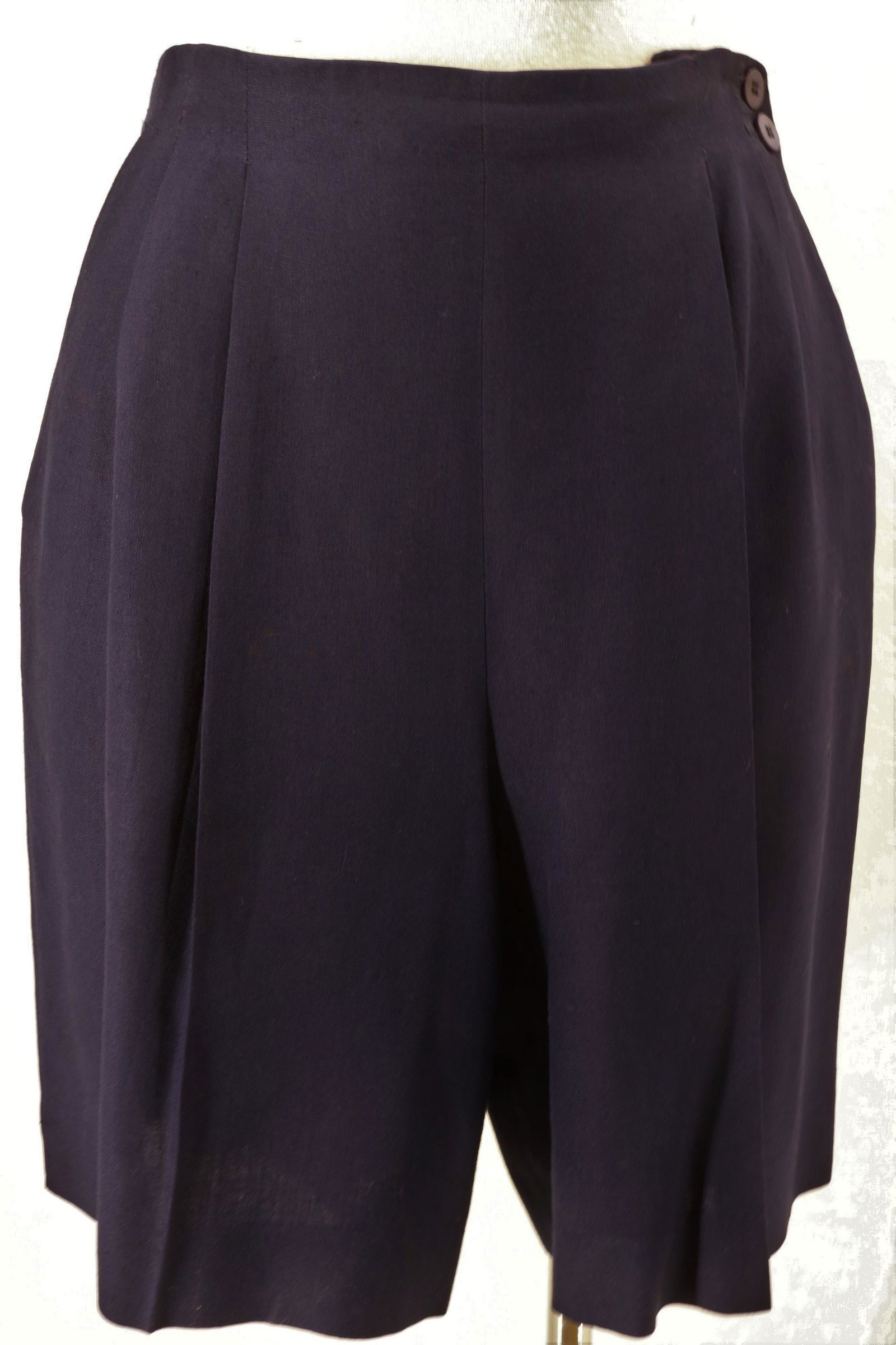 Vintage TALBOTS Linen Blend Navy Blue High Waist Shorts (1 of 7)