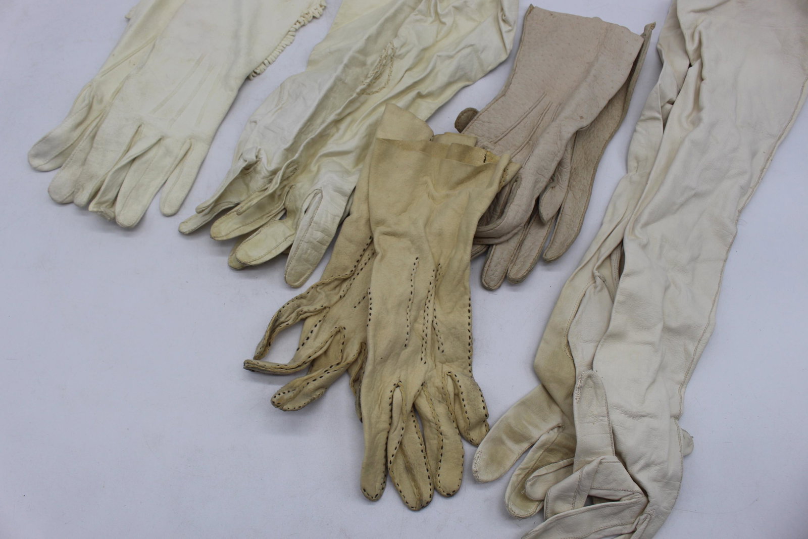 Vintage Lot of 5 Pair Gloves, Leather & Kid Skin: various lengths