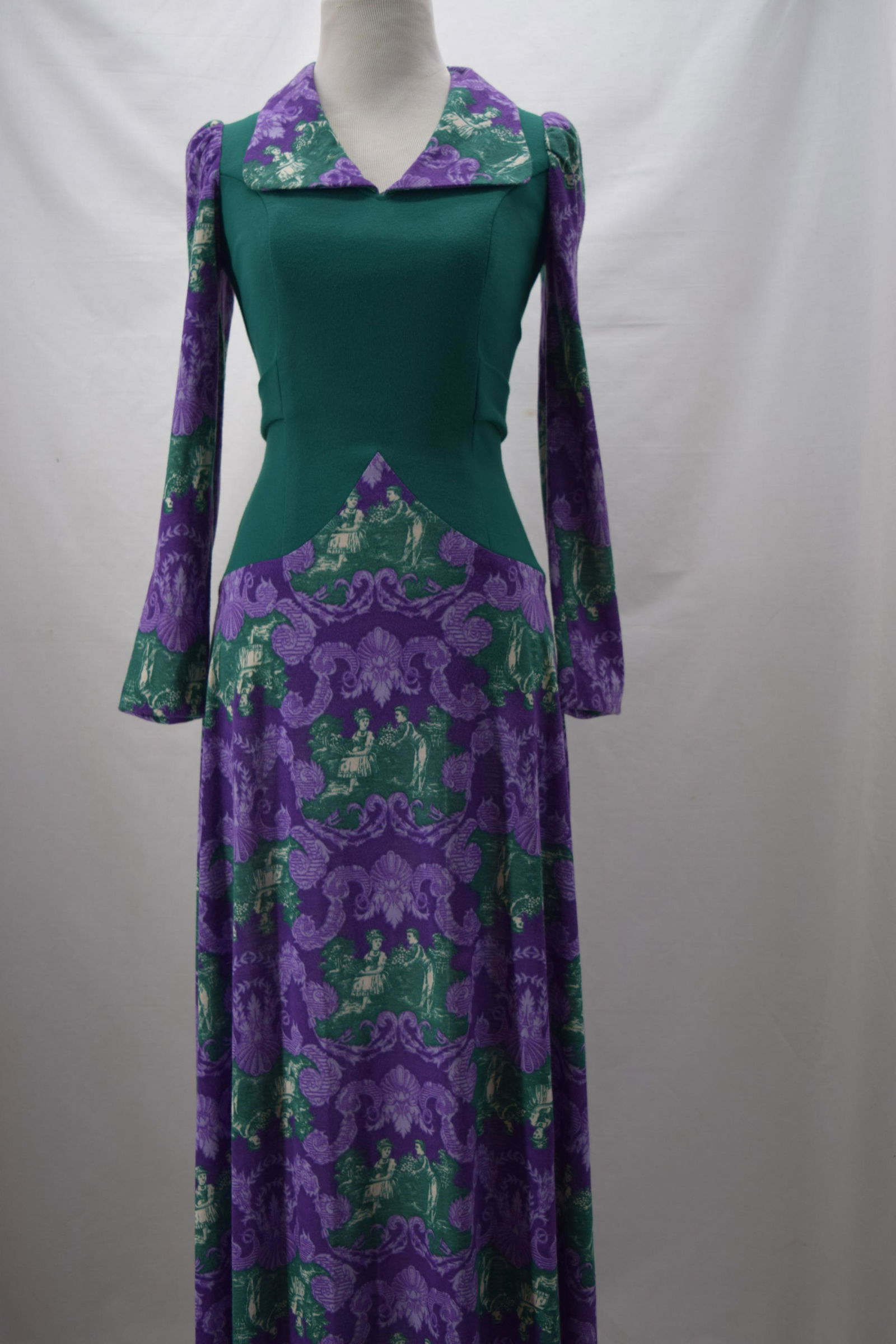 1970'S VICTORIAN PRINT KNIT GOWN (1 of 9)