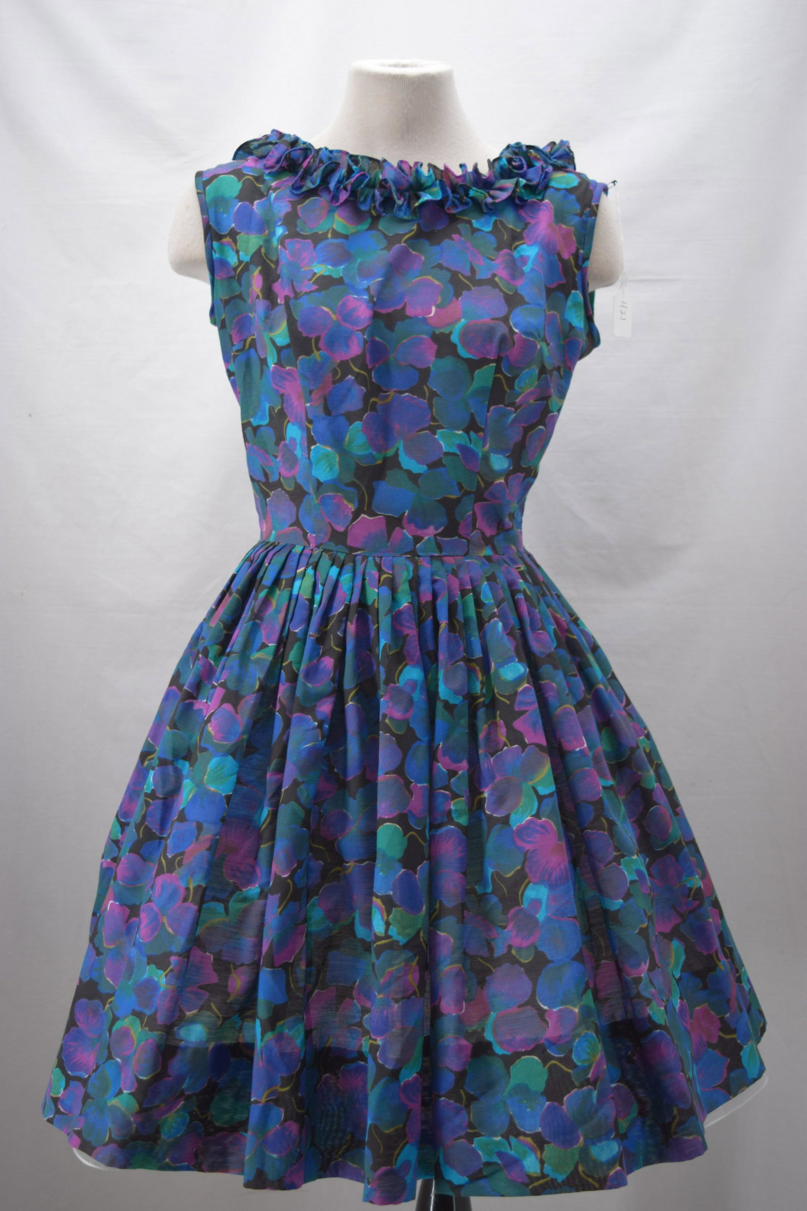 Vintage 1960's Cotton Blend Pansy Print Pouf Dress: Round ruffled collar, sleeveless, pleated waist, full skirt, Ainr JR label, approx. 38 bust, 26 waist, 20 skirt, hem 4, good condition