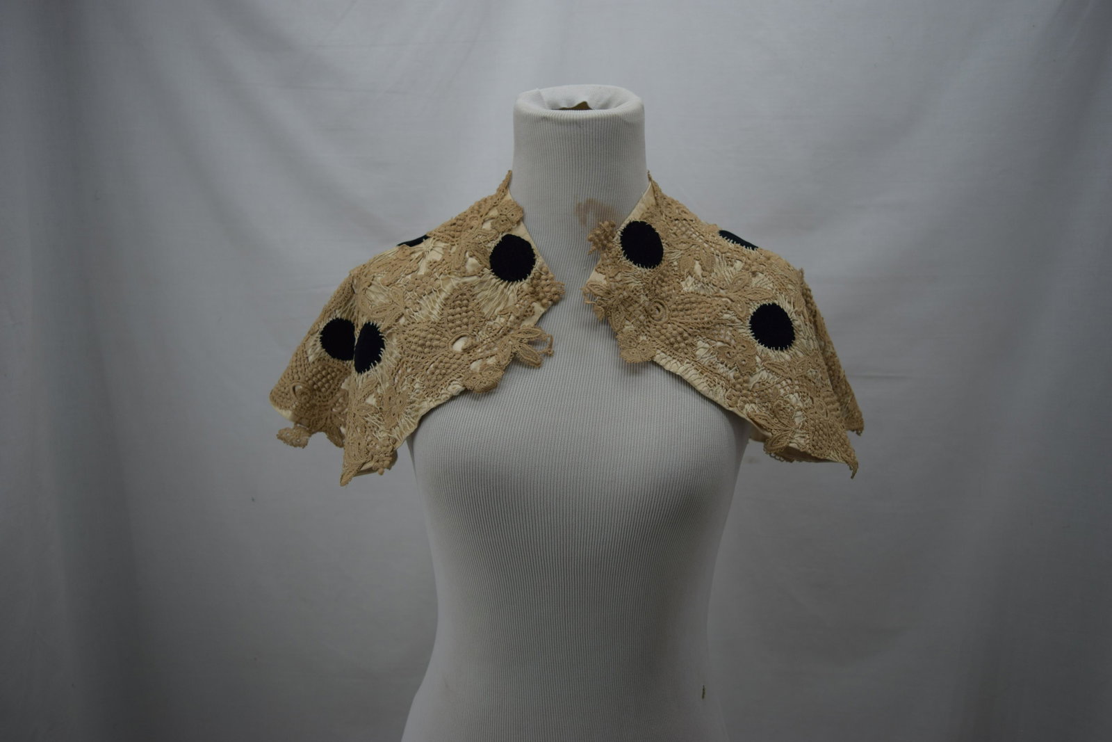 Vintage Edwardian Silk & Lace Capelet: lace with black velvet dots, good condition
