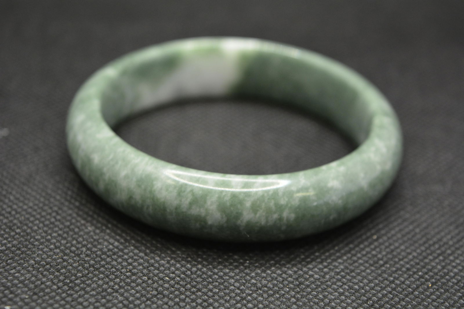 Vintage Jade Bangle Bracelet (1 of 3)