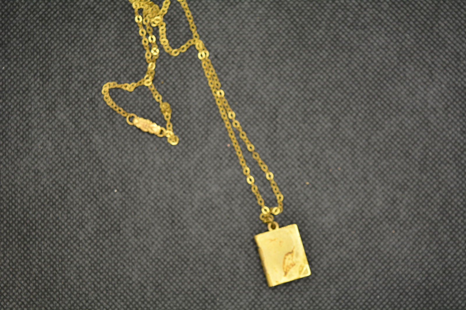 Vintage Book Locket & Necklace: 3/4 inch book style locket holds 2 photo's, approx. 18 inch chain