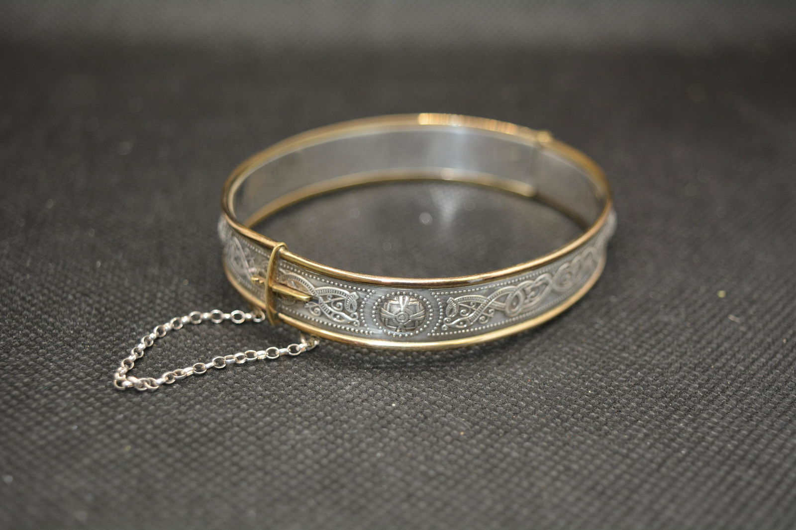 Vintage Hinged Bangle Bracelet, Fine Engraved Design (1 of 4)