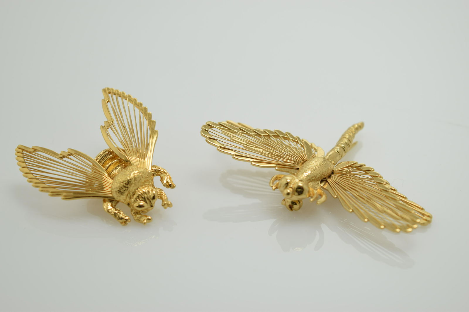 Lot of 2 Vintage Monet Bug Brooches (1 of 3)