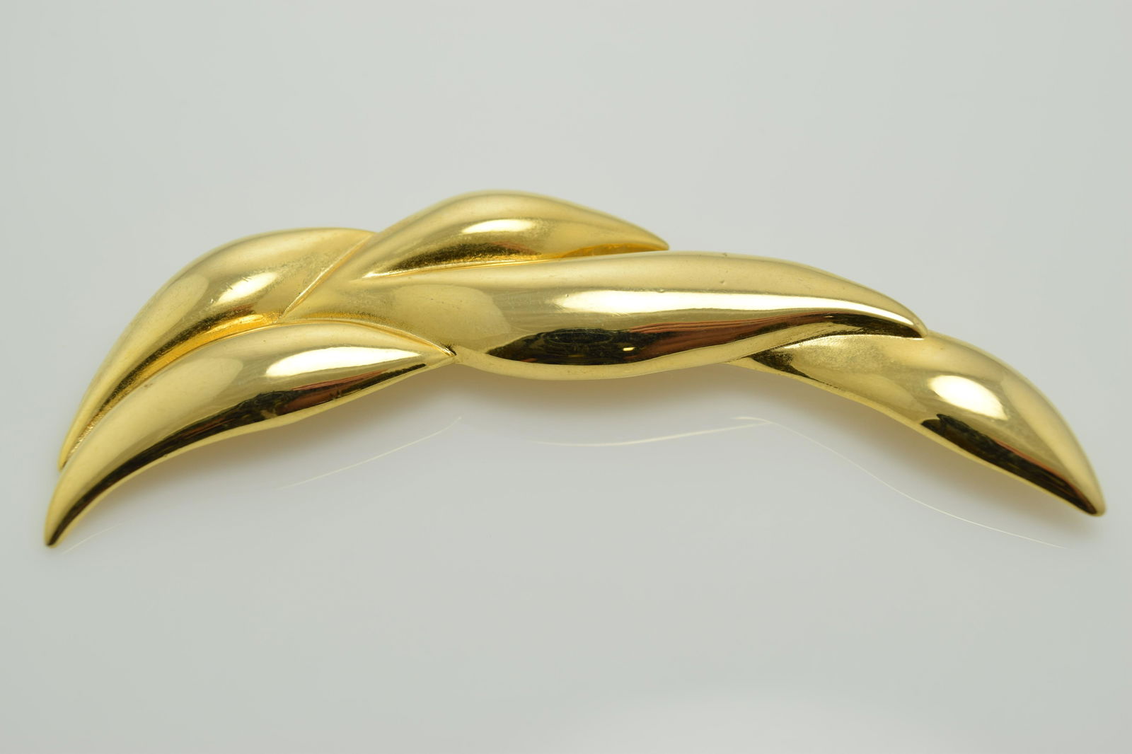 Large Gold Tone Vintage GIVENCHY Leaf Brooch (1 of 8)