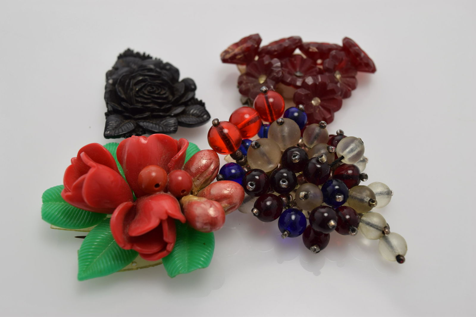 Lot of 4 Vintage Dress Clips (1 of 4)