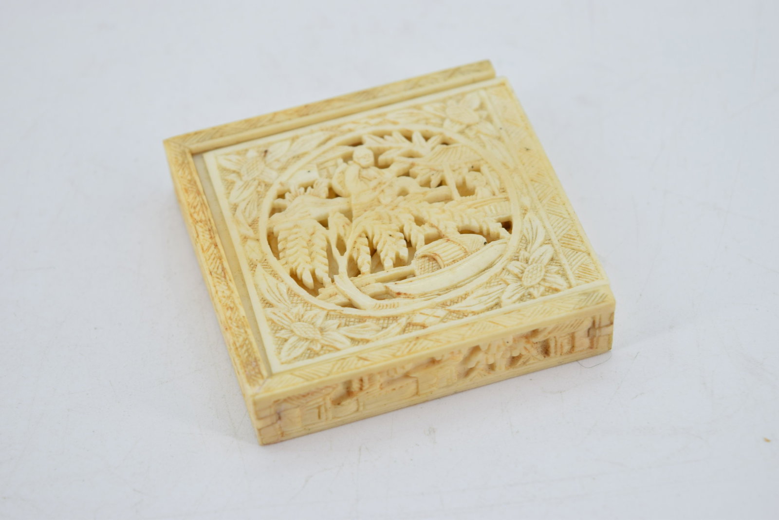 19th C. Chinese Pierced & Carved Bone Tangram Puzzle: complete finely hand carved bone, very nice detail, approx. 2 1/8 square