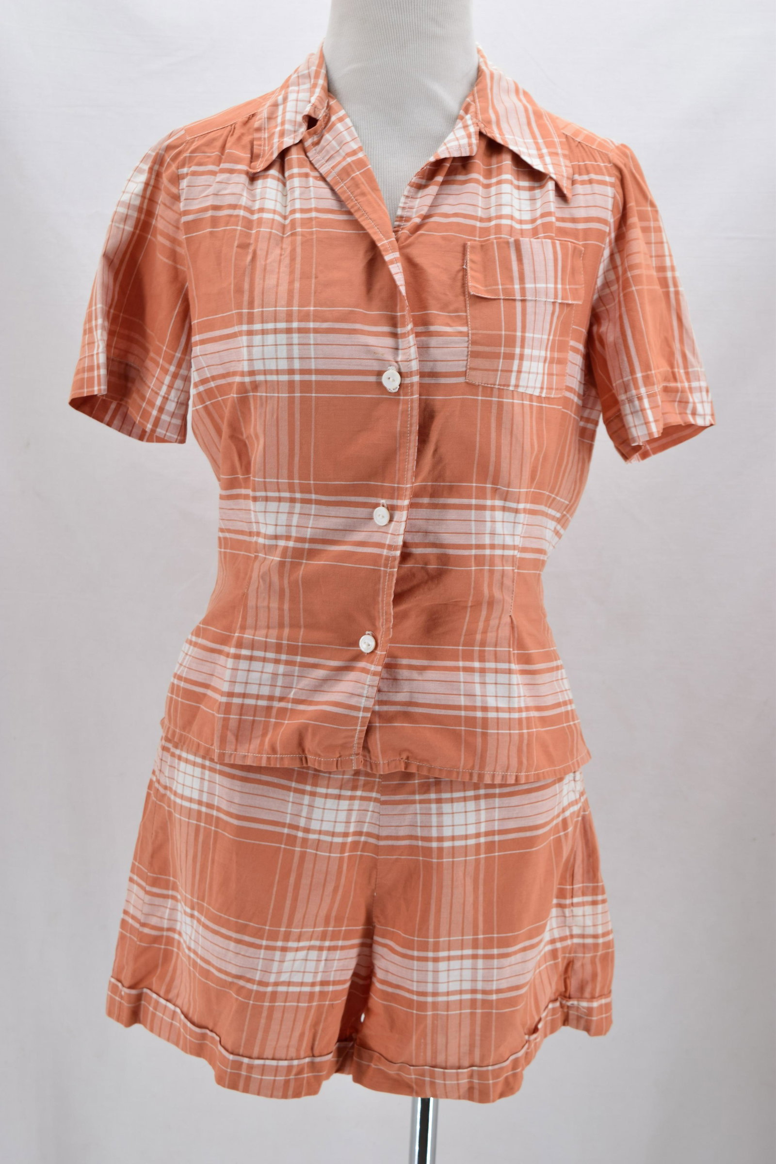Vintage 1950's Cotton Plaid Ladies Short Set: short sleeve button top, with hot pants style flap front shorts, side zipper, approx. 38 bust, 25 waist, good condition