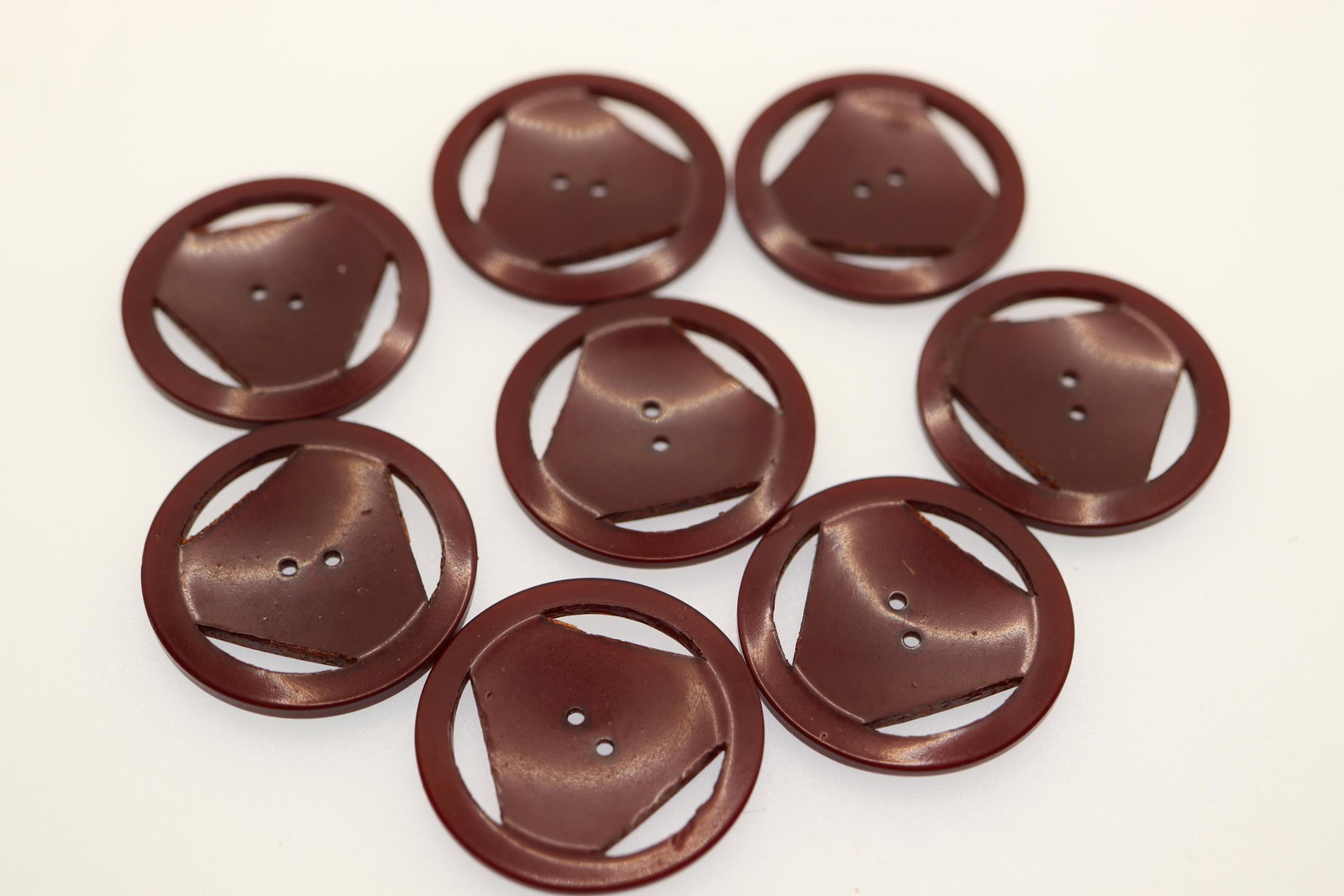 Set of 8 Bakelite Buttons, 1940's: set of 8 buttons, 1 3/8 inches wide