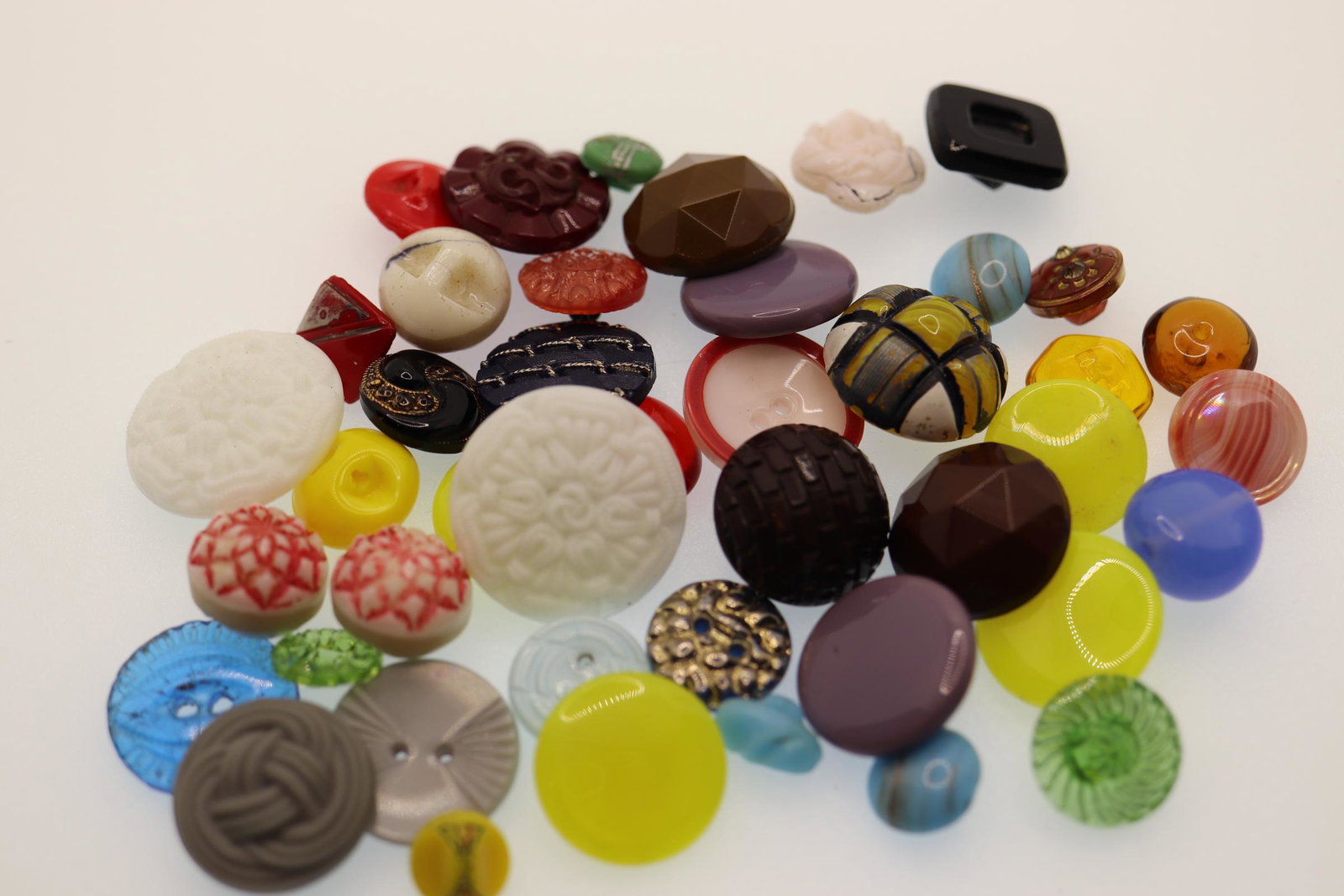 Mixed Lot of 43 Vintage 1930-50's Glass Buttons: different colors and designs, 1/4-1 inch