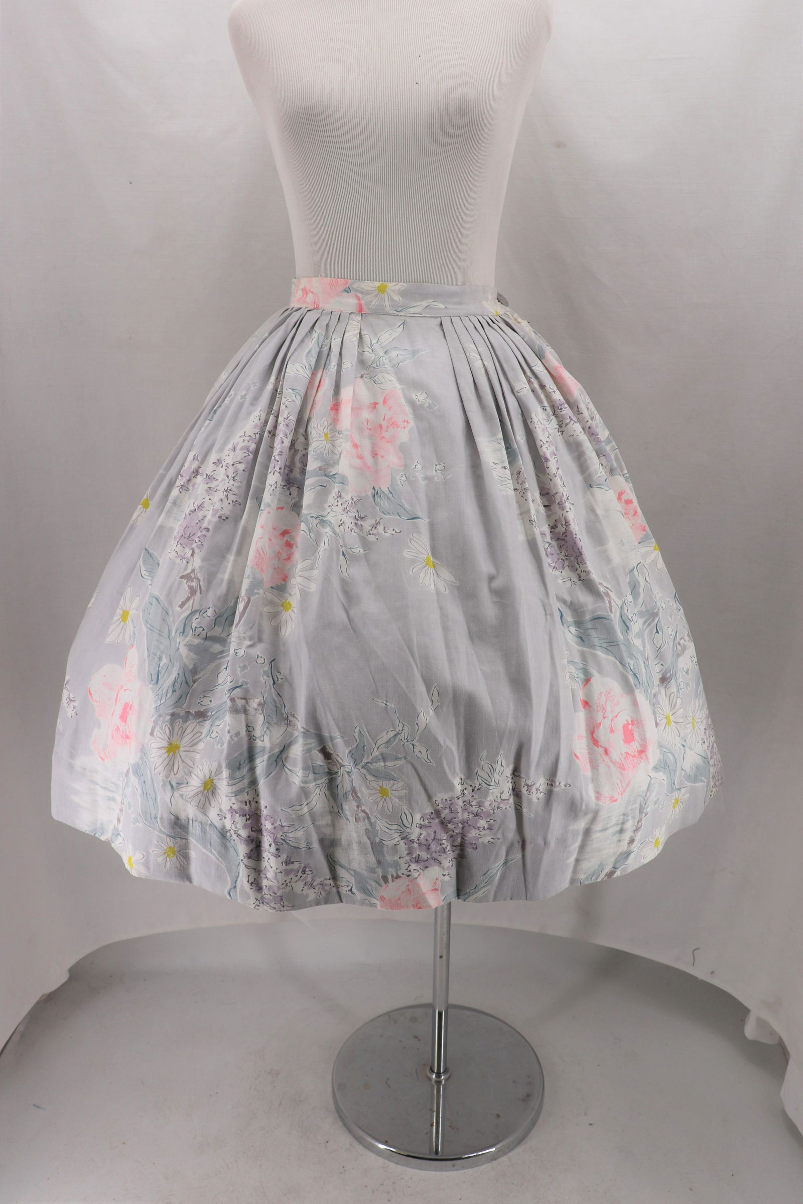 Vintage 1960's Floral Cotton Skirt (1 of 9)