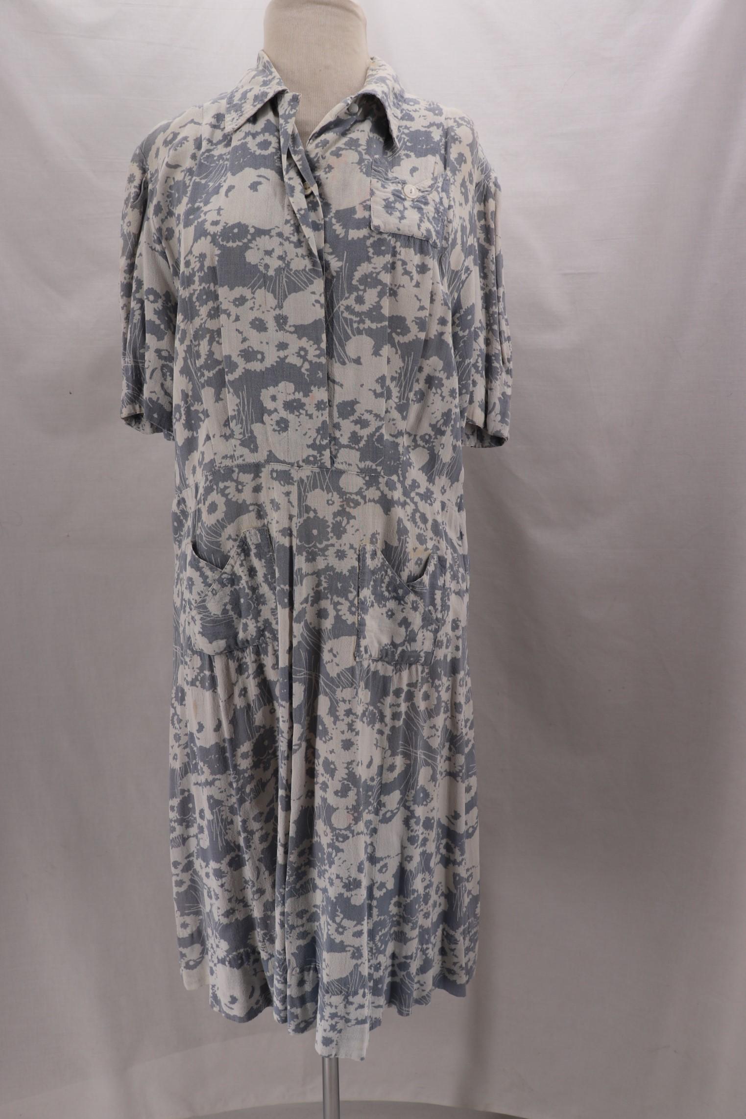Vintage 1940's Floral Shirt Waist Classic Dress (1 of 10)