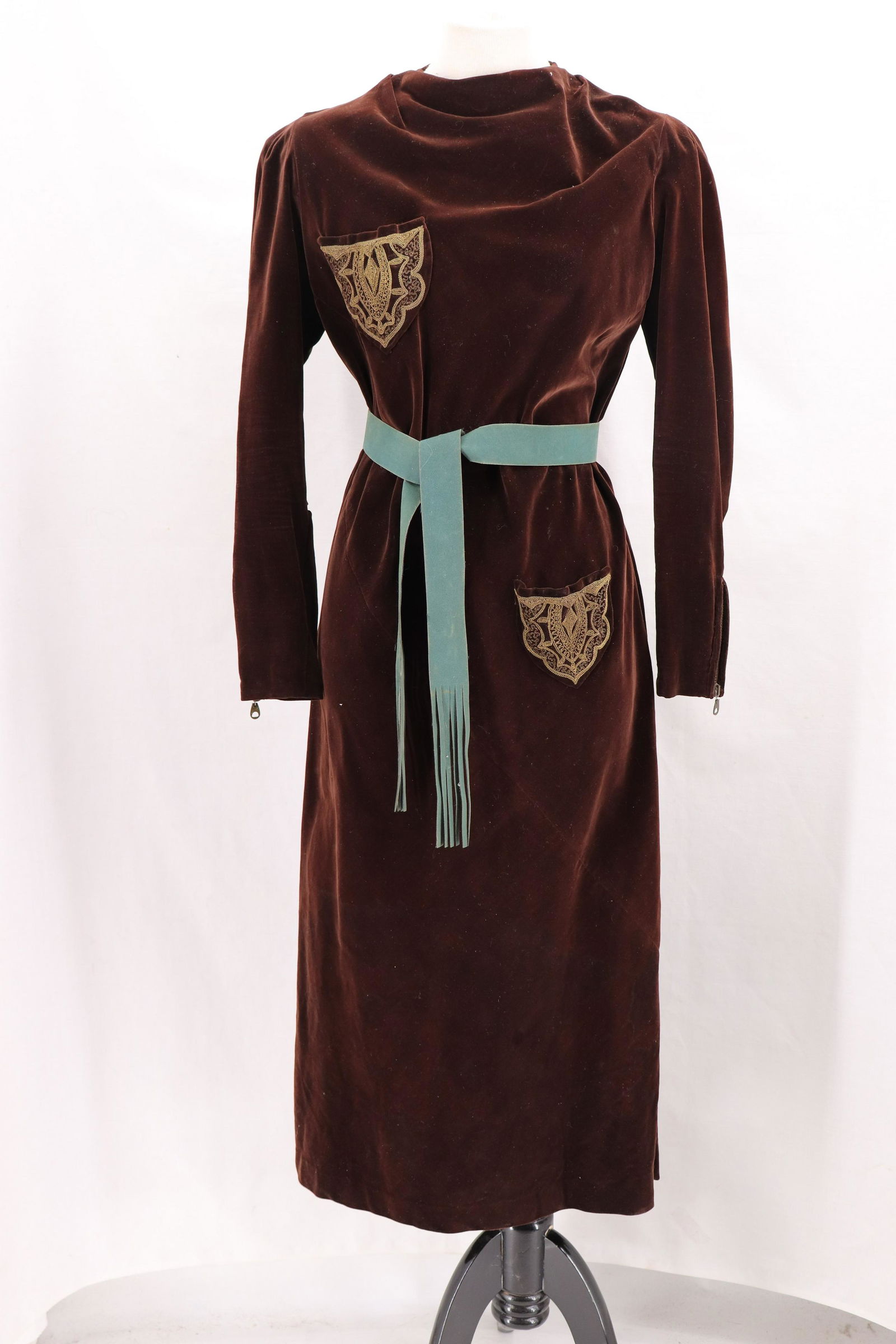 Vintage 1930's Brown Velvet & Metallic Dress (1 of 10)