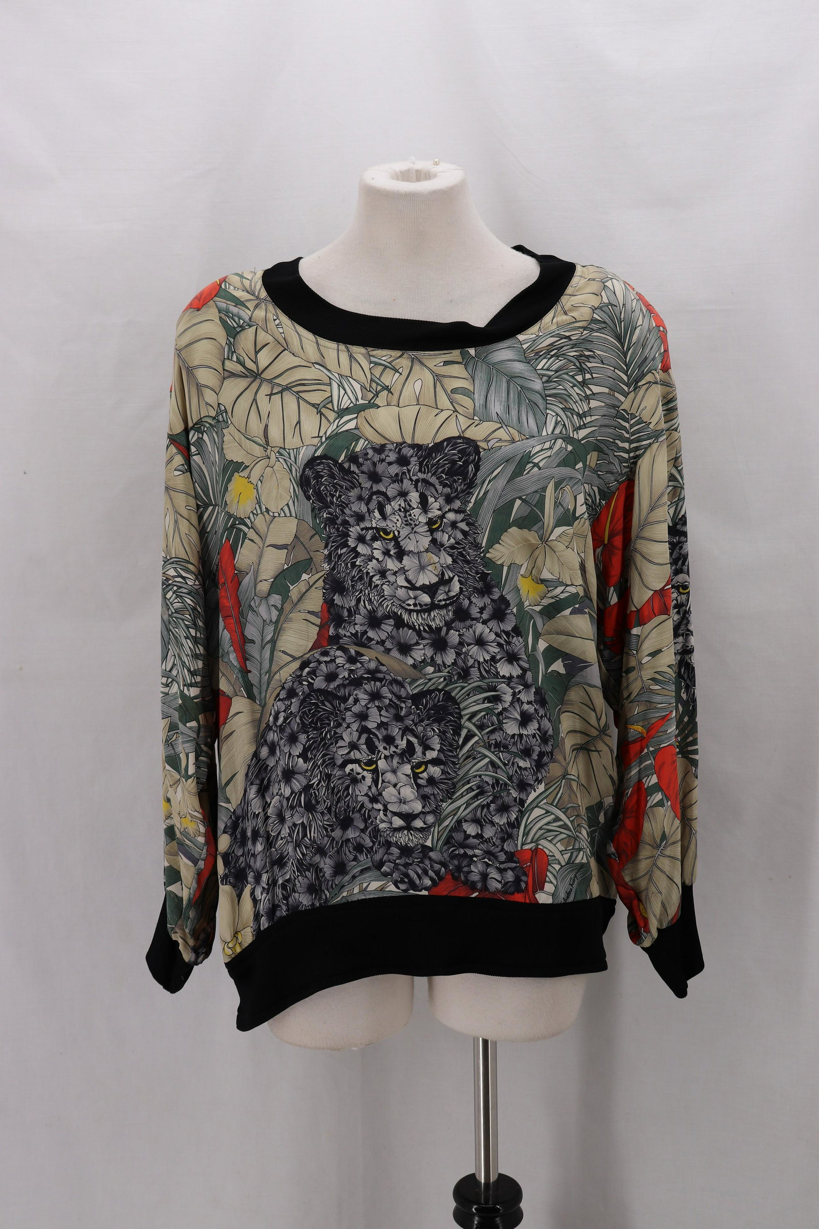 Vintage 2000's SALVATORE FERRAGAMO Silk Leopard Print (1 of 9)