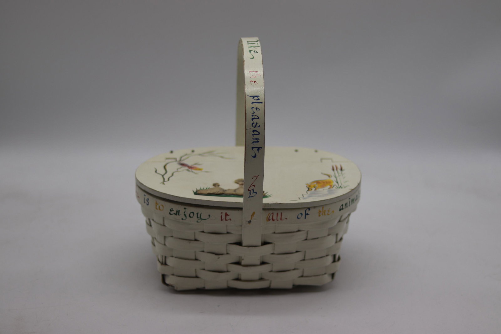 Vintage 1950's BERT FREIDUS, Hand Painted Basket Purse: white base wood splint basket with handle, hand painted and applied felt poodle on wood top, has quote, and mirror inside, see photo's