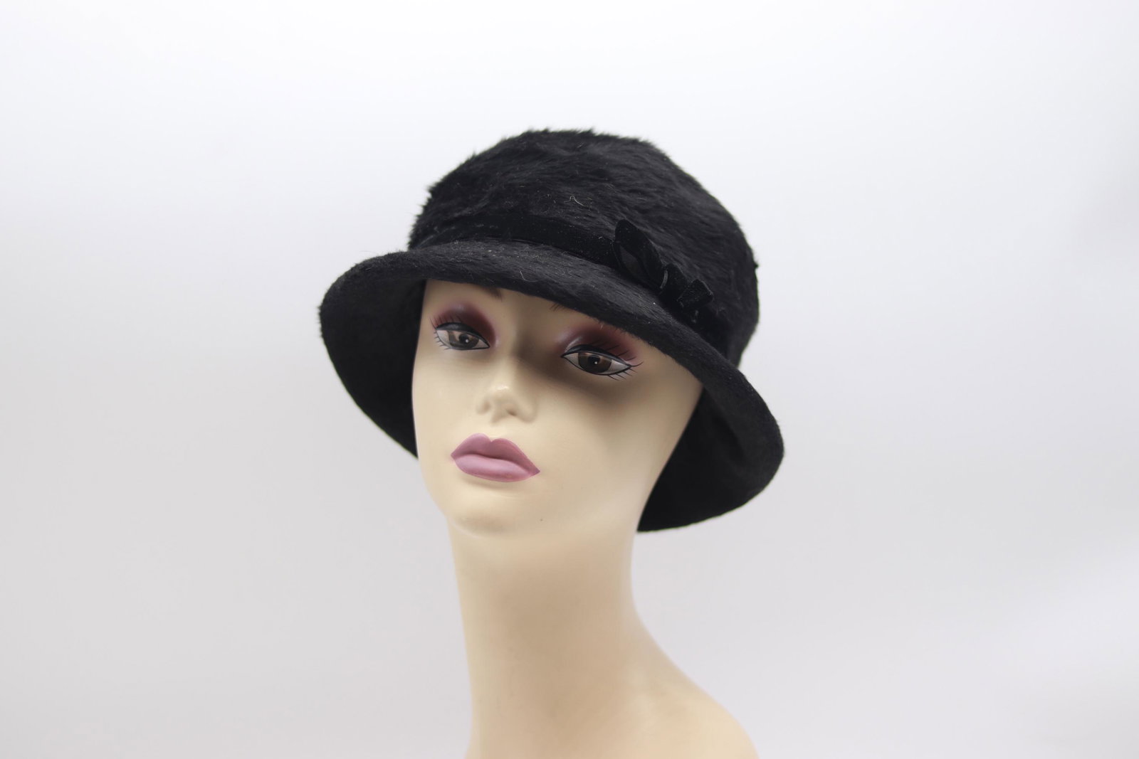 Vintage BALENCIAGA Black Cloche: black furry velvet with velvet ribbon, very good condition