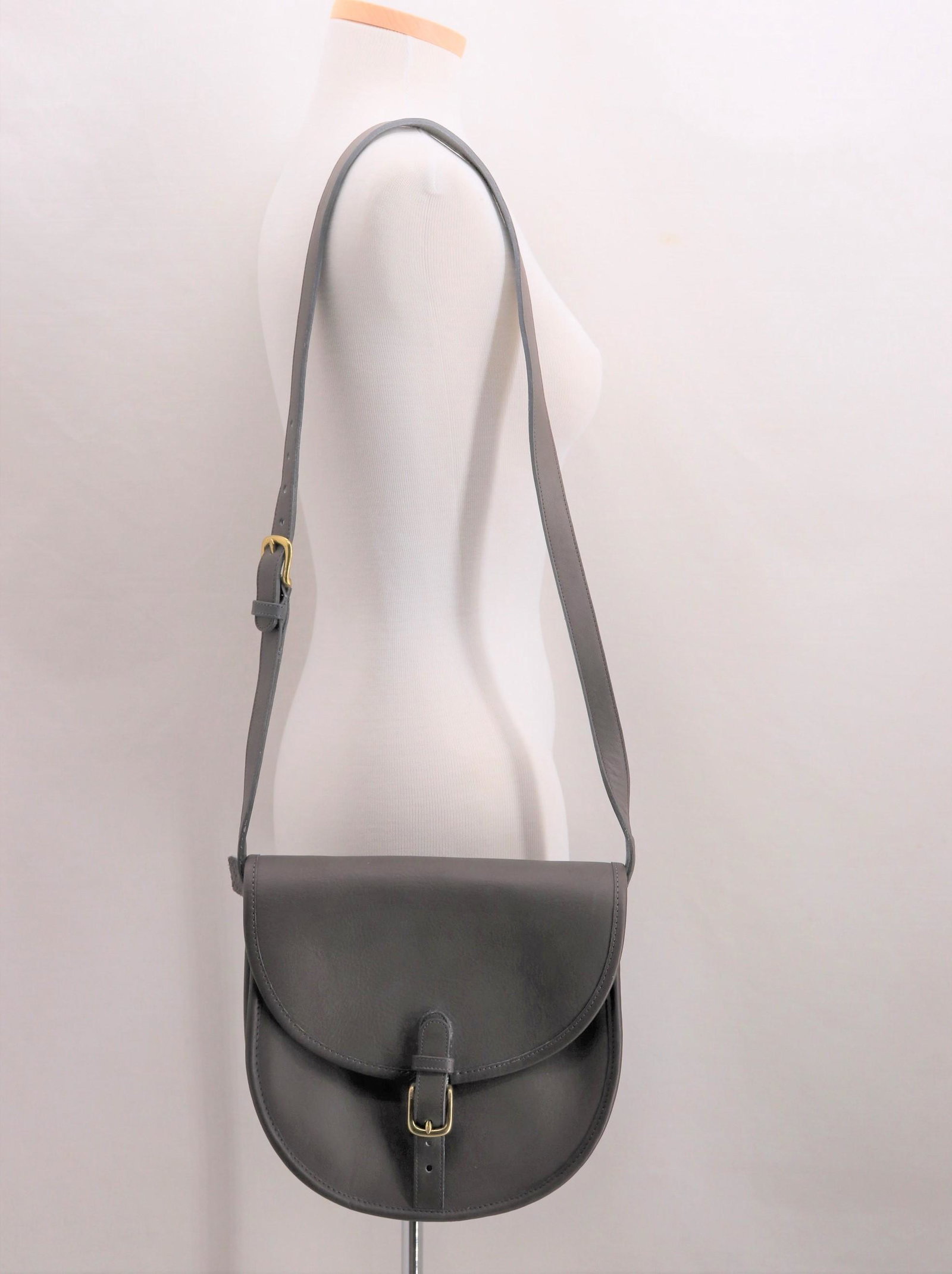 Vintage Coach Grey leather Shoulder Purse No. 213-2622: Great condition grey leather purse over the shoulder buckle closure No213-2622 9.5"X8" at longest point, original paper work