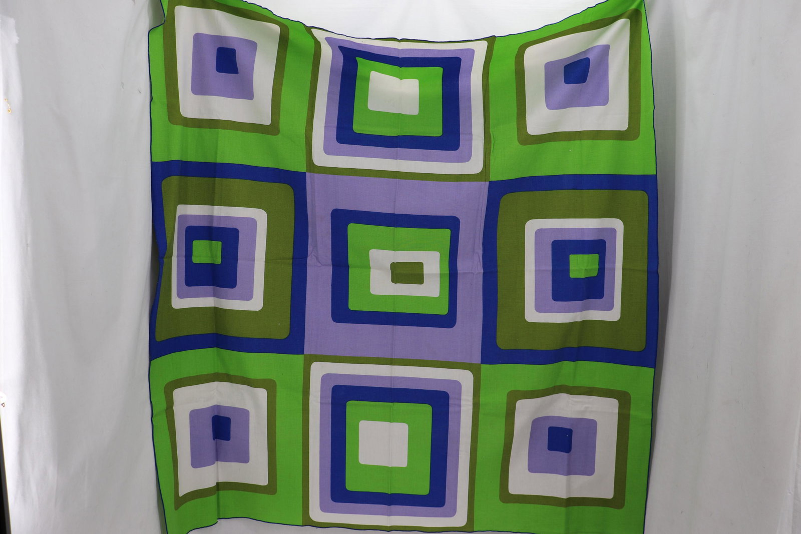 Vintage 1960's American Print Tablecloth: cotton 50 inch square table cloth with great color print design, great condition
