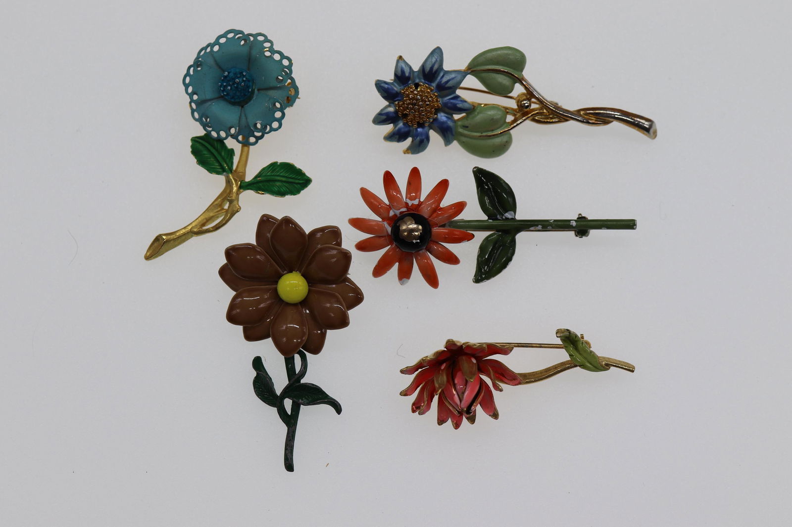 Lot of 5 Enamel Painted Flower Brooches (1 of 19)