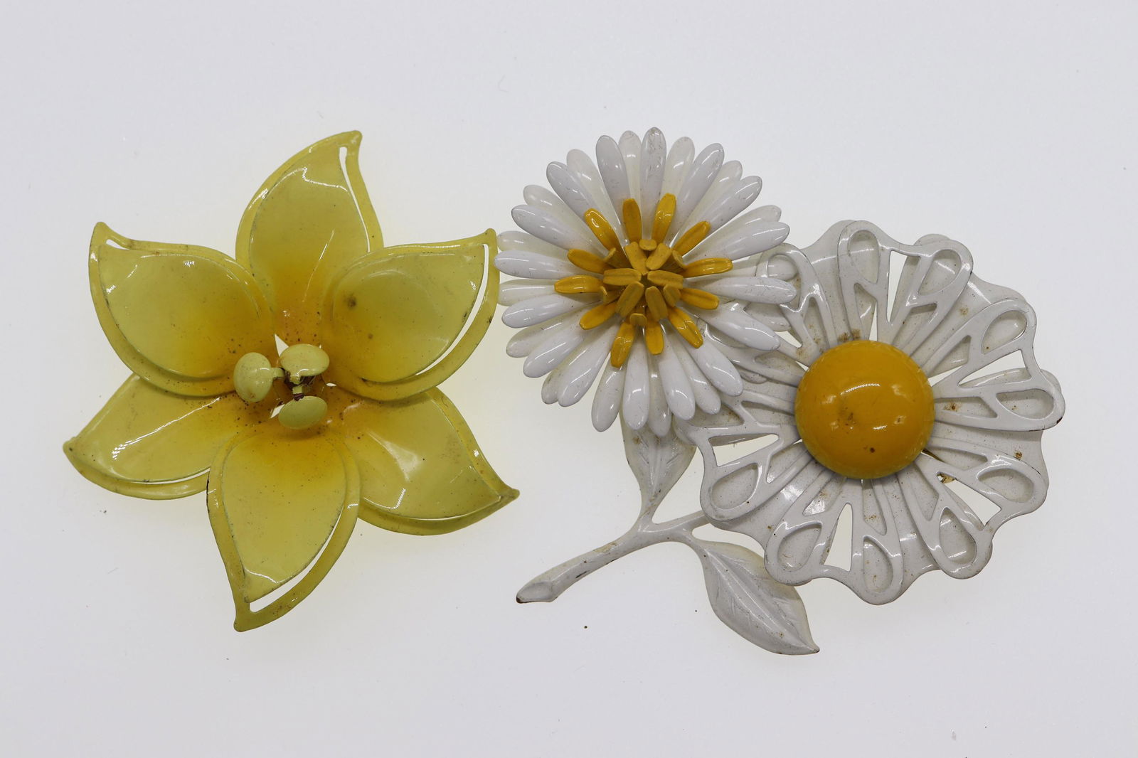 Lot of 3 Vintage Yellow & White Enamel Flower (1 of 10)