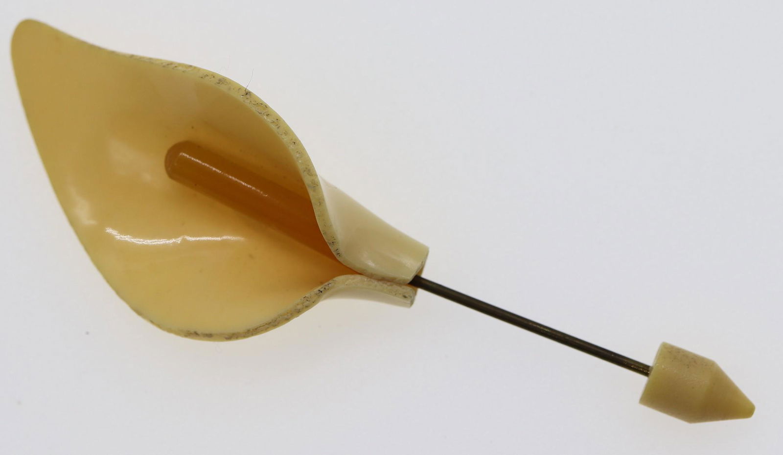 Vintage Molded Lucite Voodoo Flower Stick Pin (1 of 4)