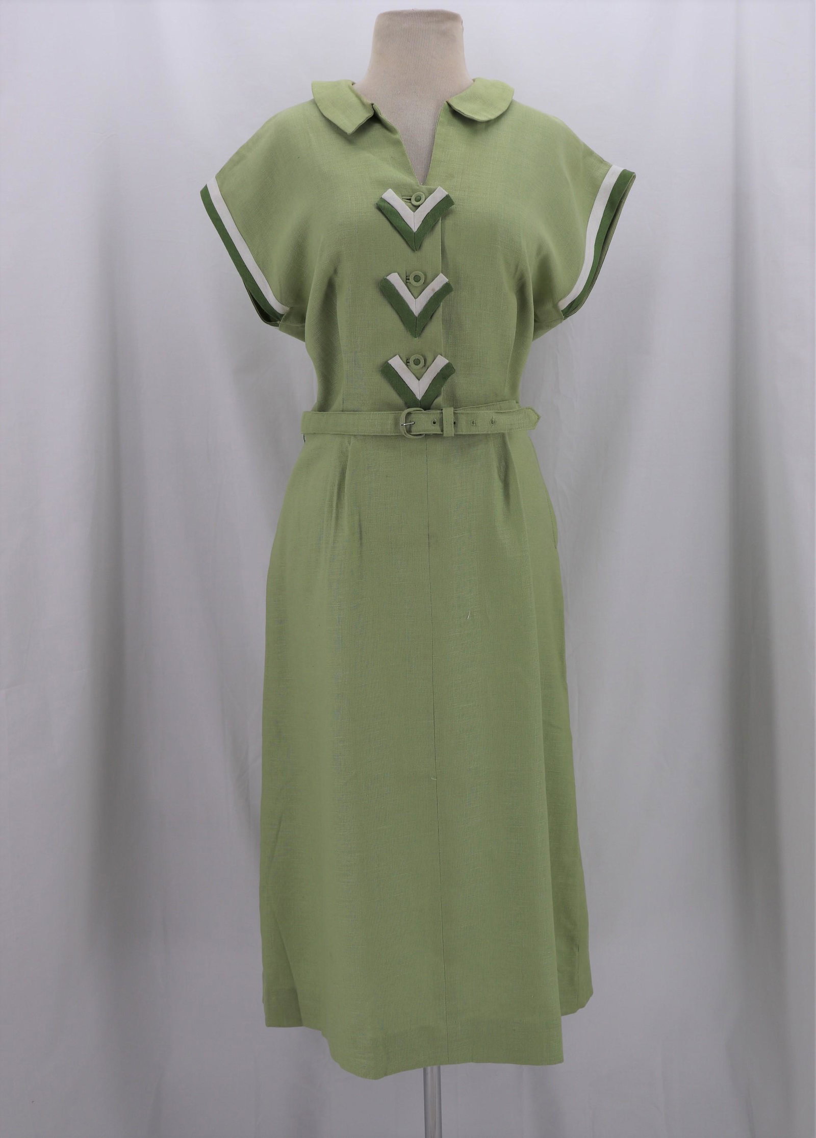 Vintage 1950's Green Linen Dress With Matching Belt (1 of 9)