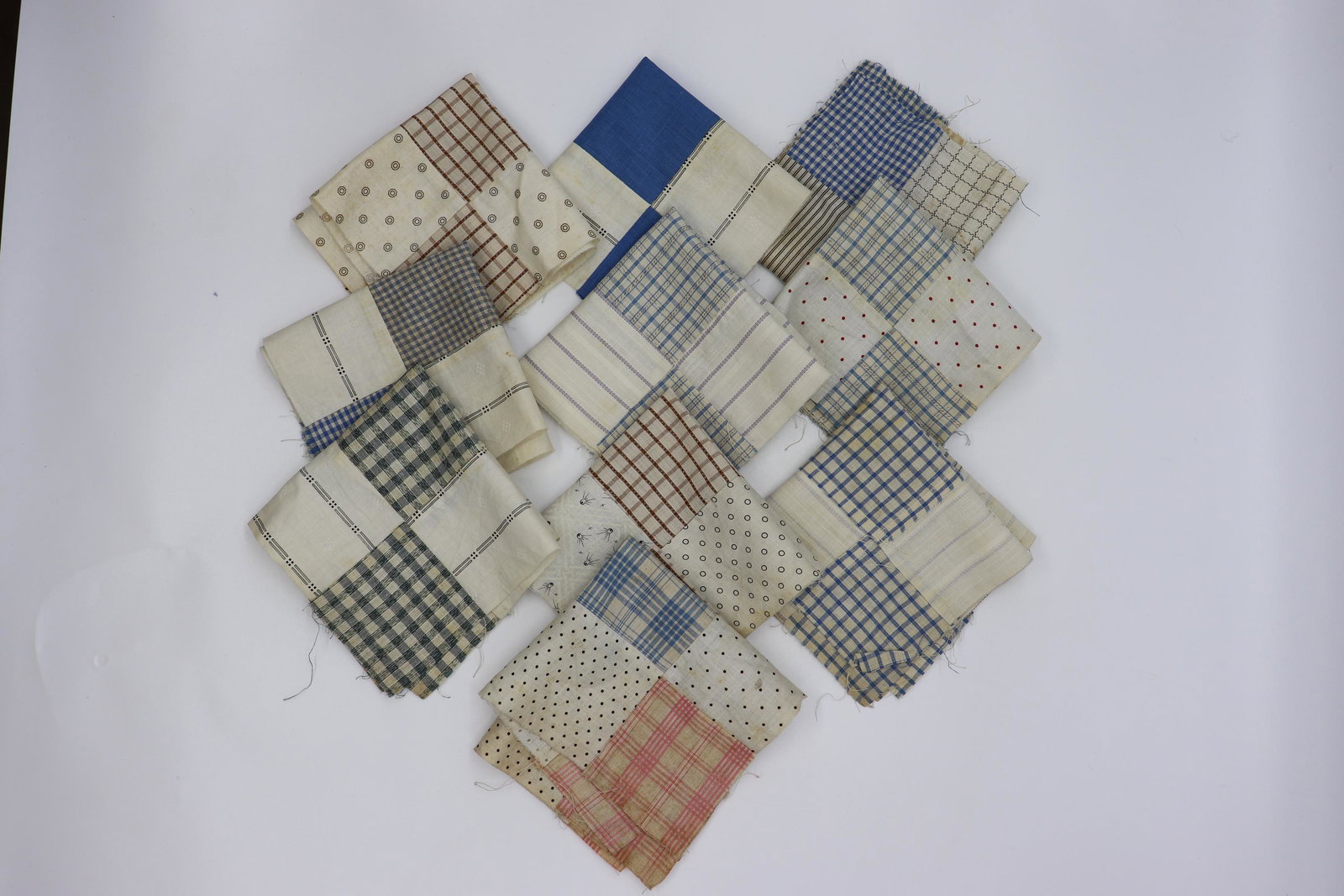 Vintage Antique 1910/1920 Lot of 10 Quilt Blocks (1 of 12)