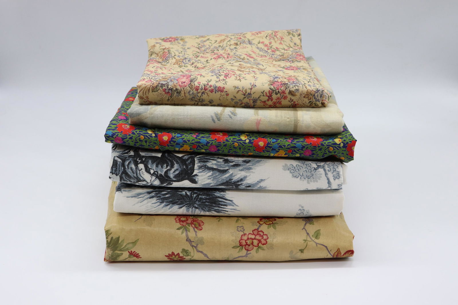 Lot of Vintage Fabric with Chintz Curtain (1 of 20)