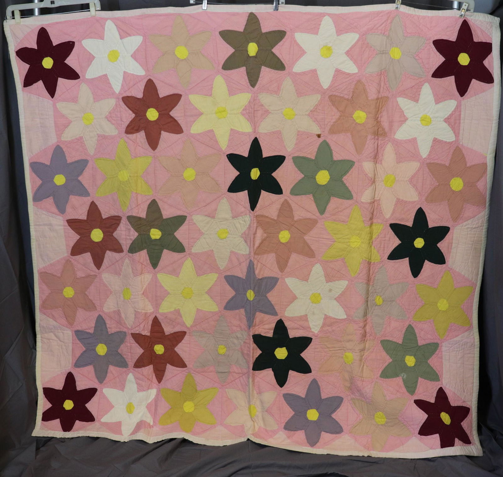 Vintage 1940's Star Flower Quilt (1 of 13)