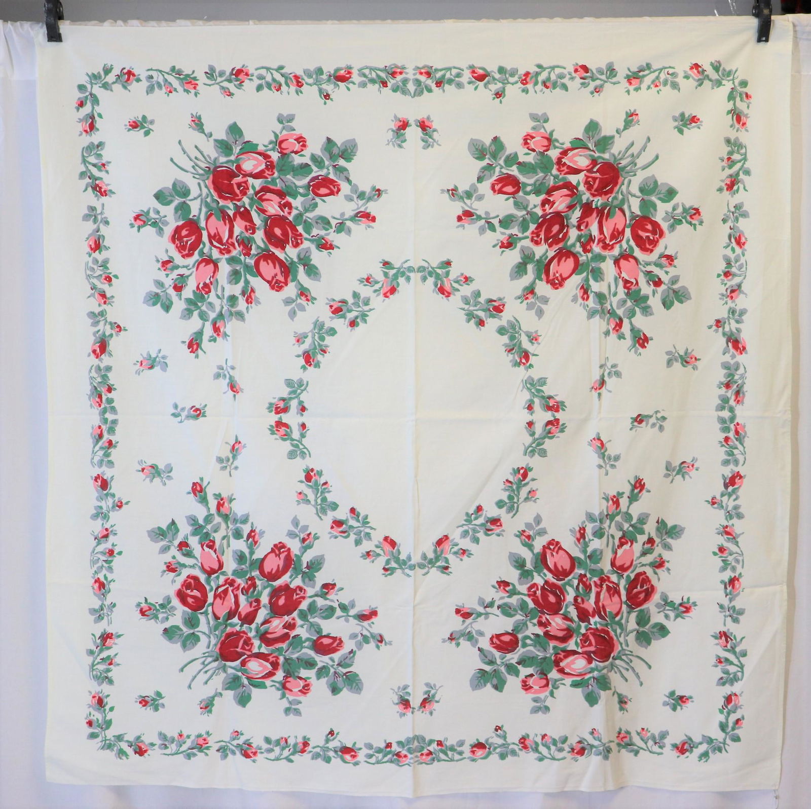 Vintage 1950's Floral Printed Table Cloth with Roses (1 of 6)