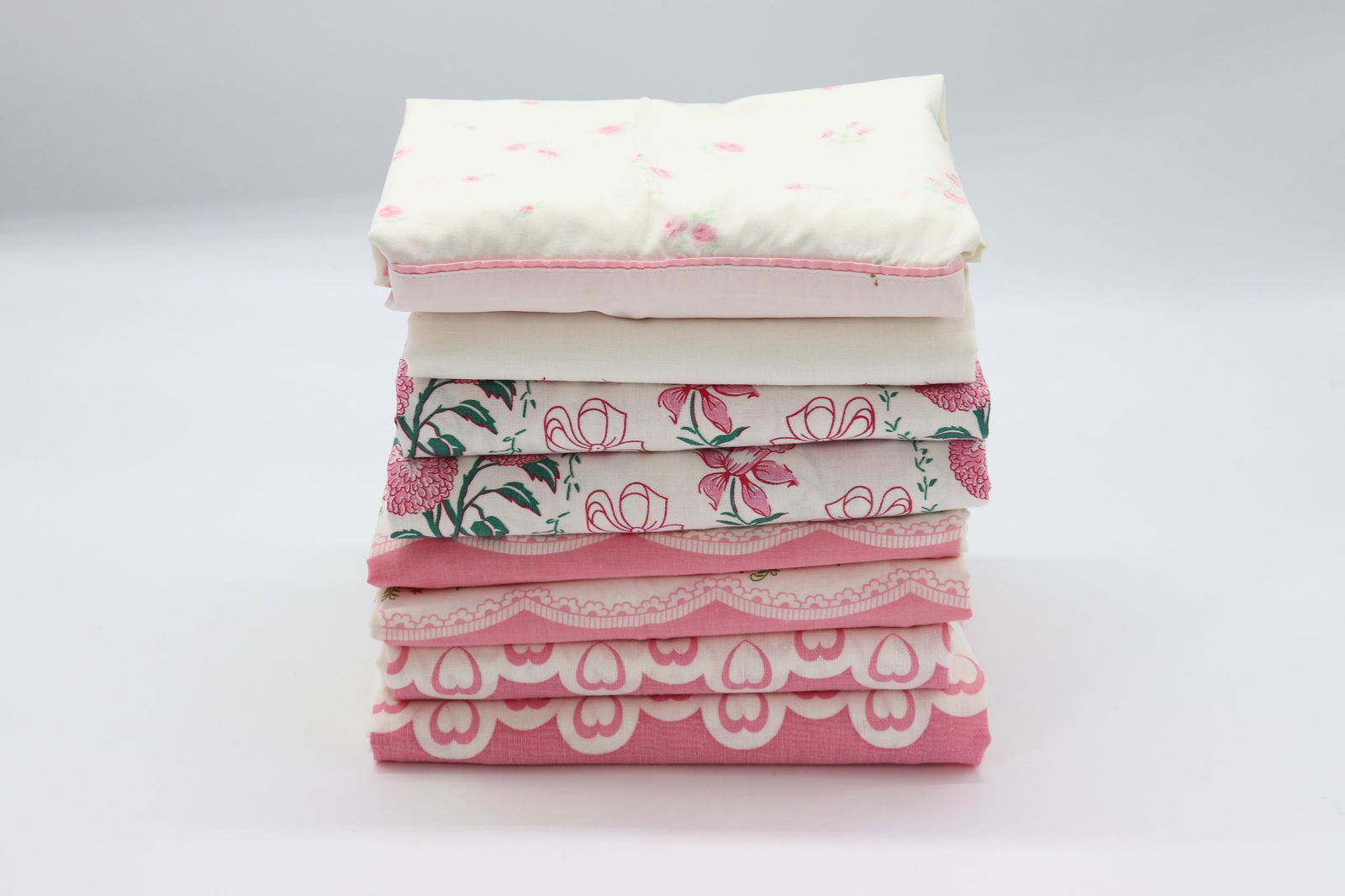 Lot of 8 Vintage 1950's Printed Pillow Cases (1 of 6)