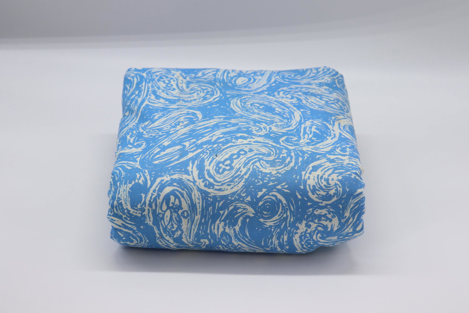 Vintage 1960's Blue Cotton Paisley Print Fabric, 10 yds: great 10 yard 40"wide blue and white cotton fabric with paisley design