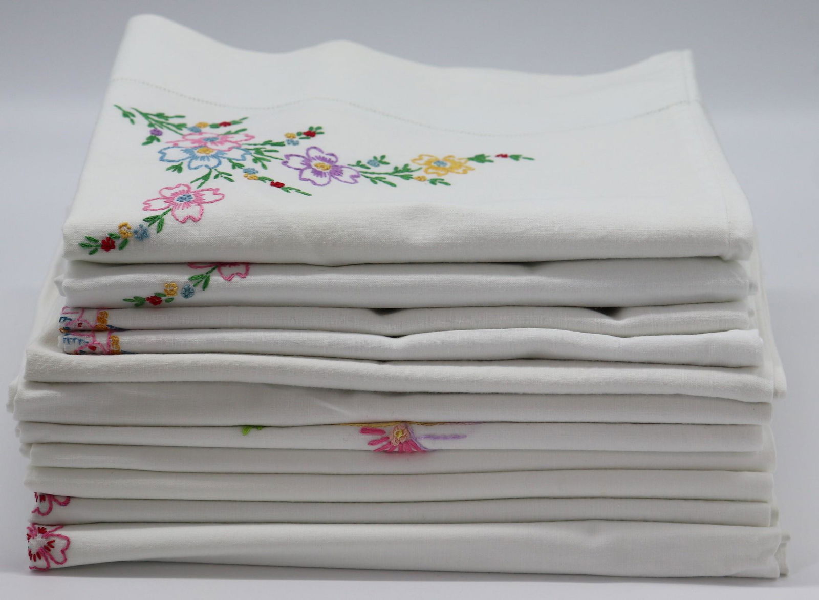 Lot of 5 Pair Vintage Pillow Cases & one extra (1 of 10)