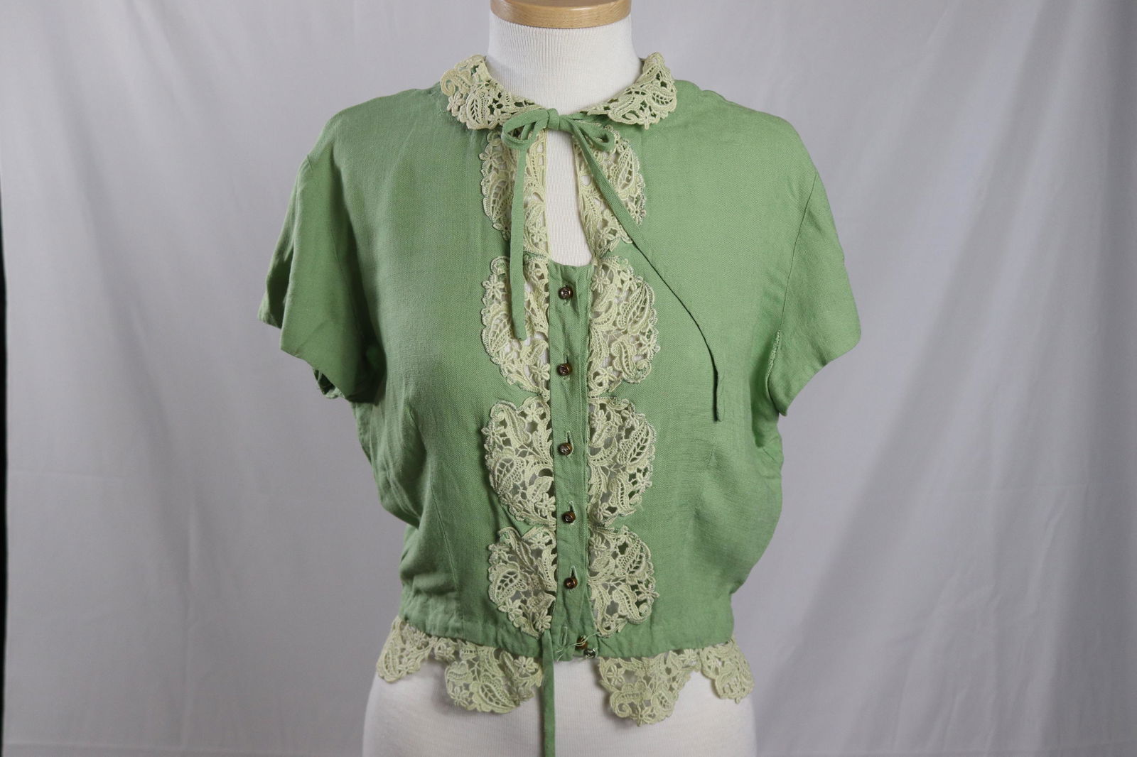 Vintage 1940's Green Cotton & Lace CARLYE, Crop Top (1 of 11)