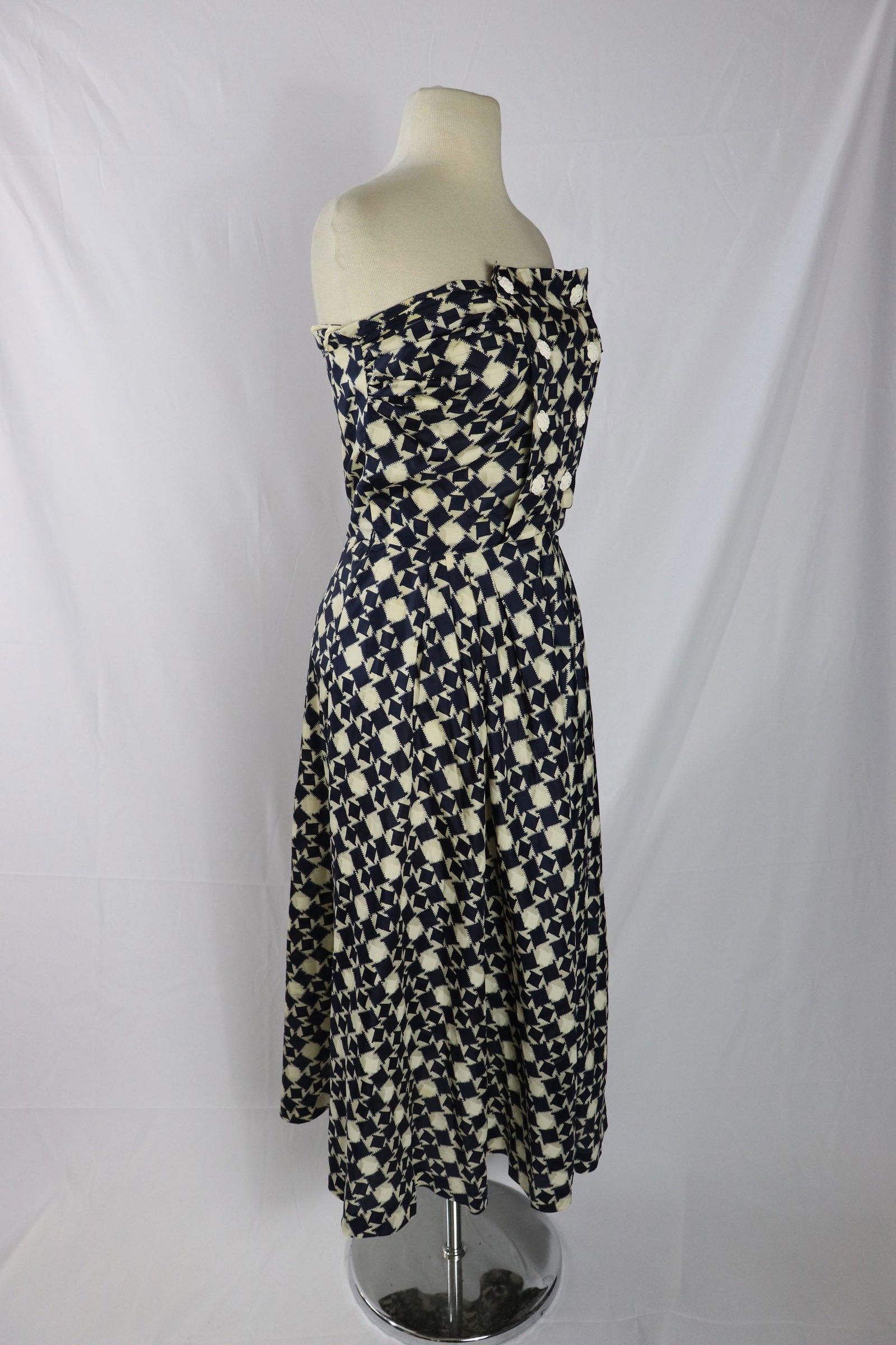 Vintage 1950's Geometric Pattern Silk Strapless Dress (1 of 18)
